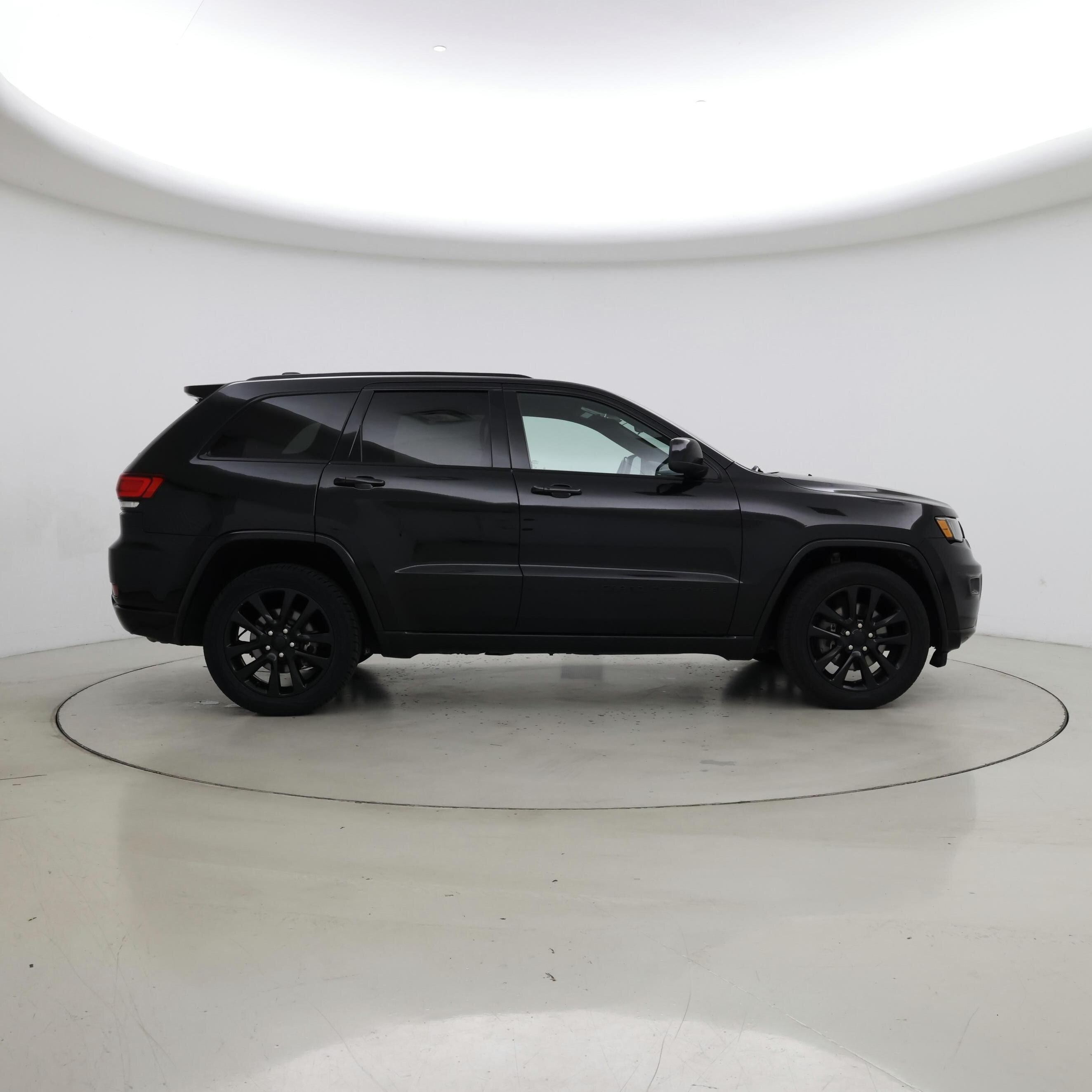 Thumbnail: 2021 Jeep Grand Cherokee - 7