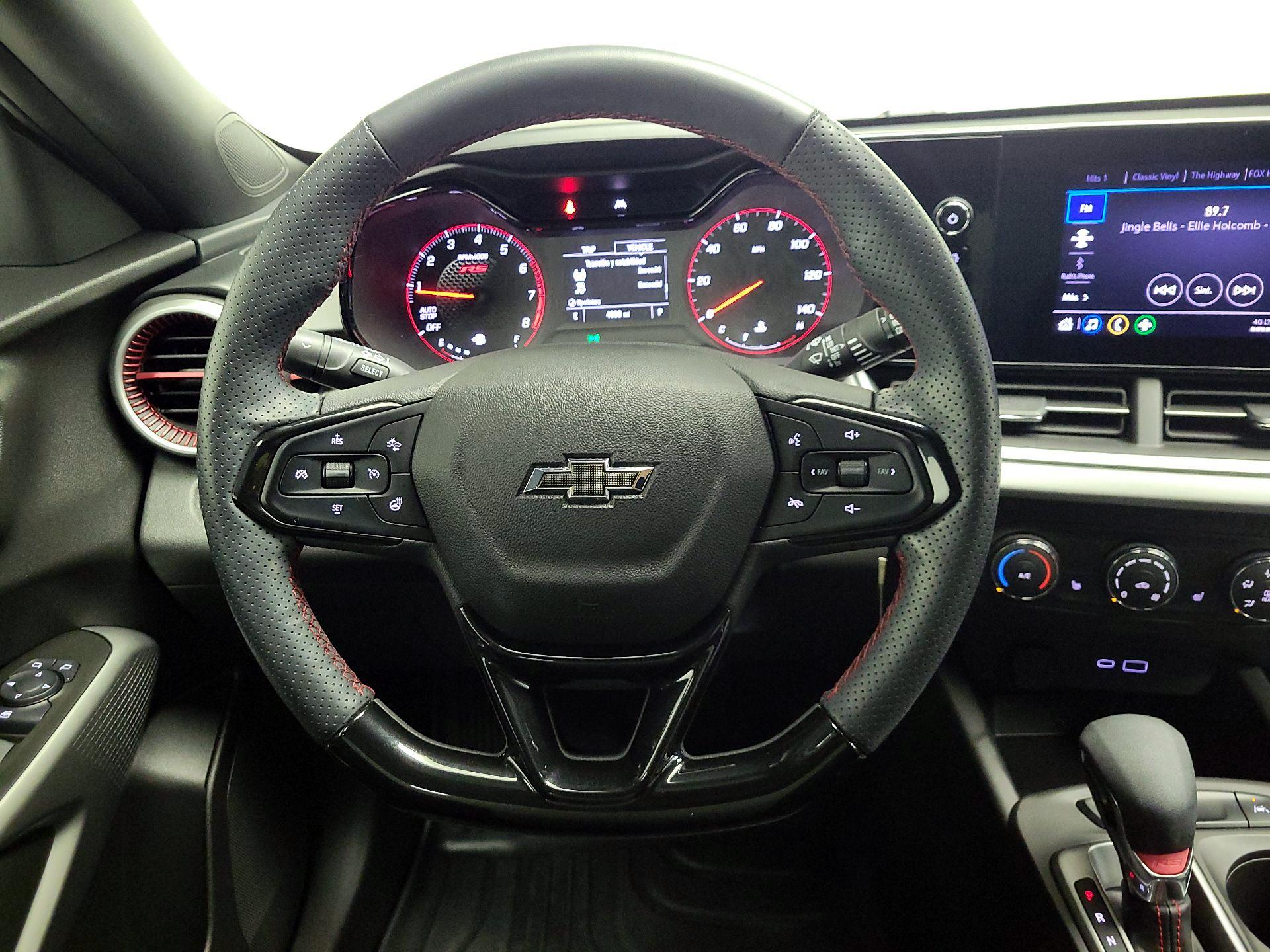 Thumbnail: 2024 Chevrolet Trax - 10