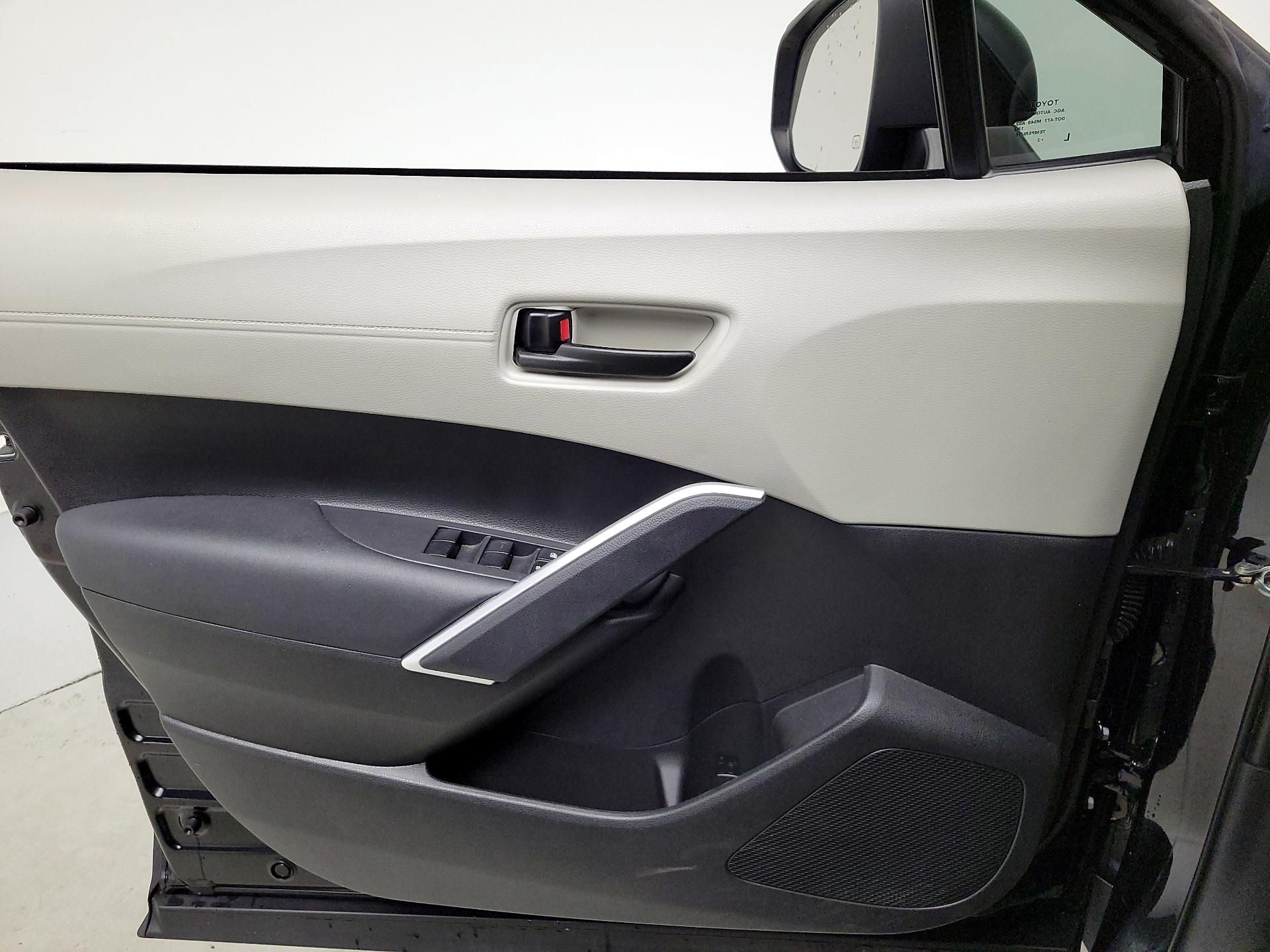 Thumbnail: 2023 Toyota Corolla Cross - 12