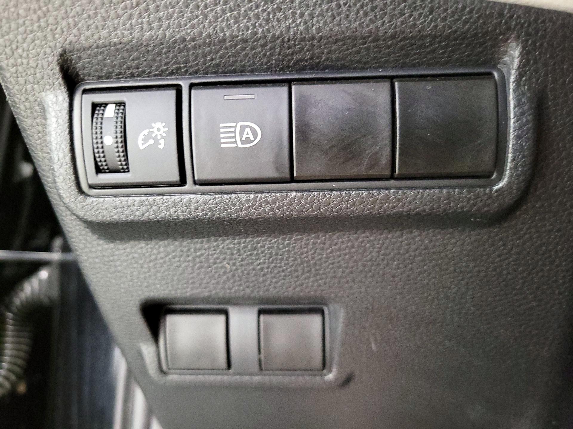 Thumbnail: 2023 Toyota Corolla Cross - 13