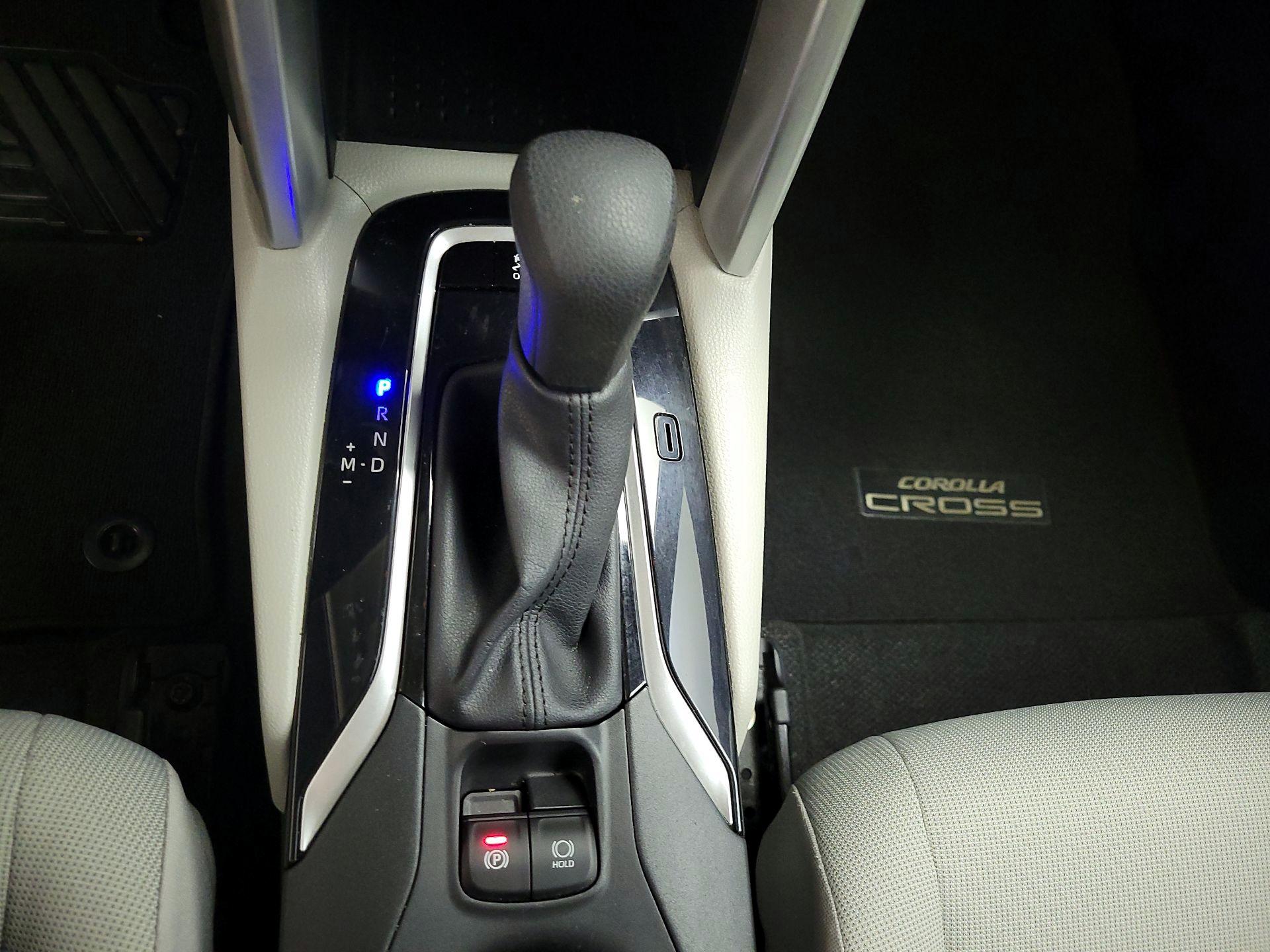 Thumbnail: 2023 Toyota Corolla Cross - 18