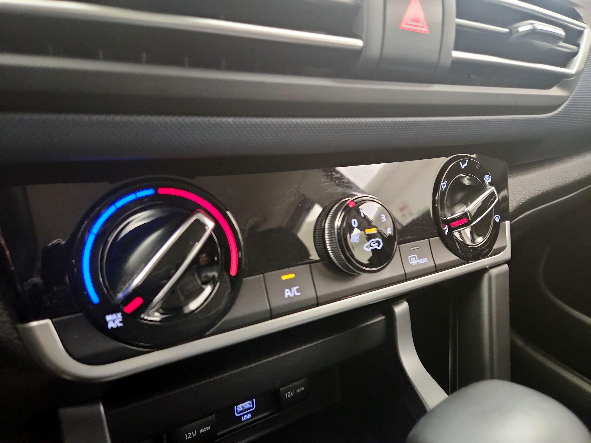 Thumbnail: 2021 Kia Seltos - 16