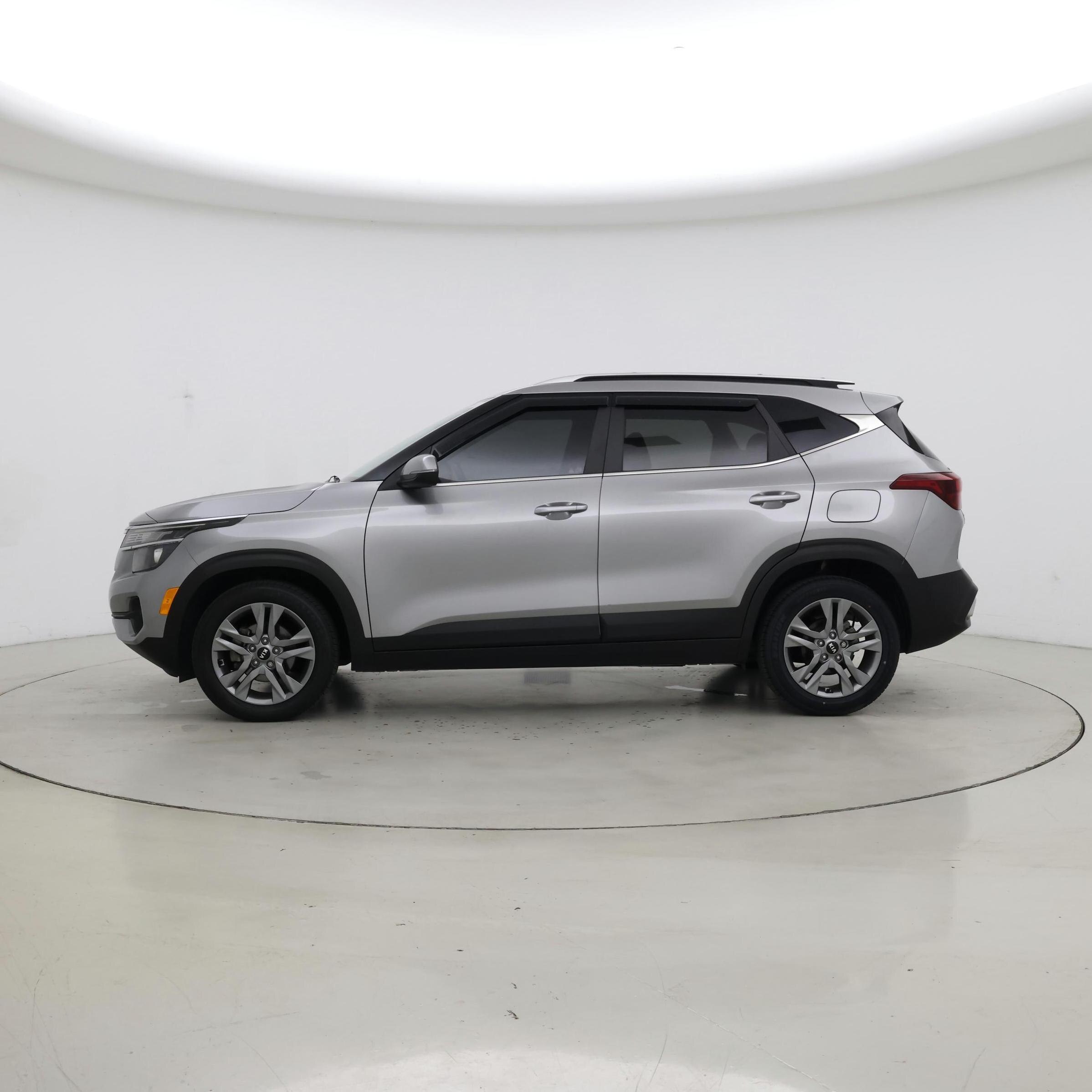 Thumbnail: 2021 Kia Seltos - 3