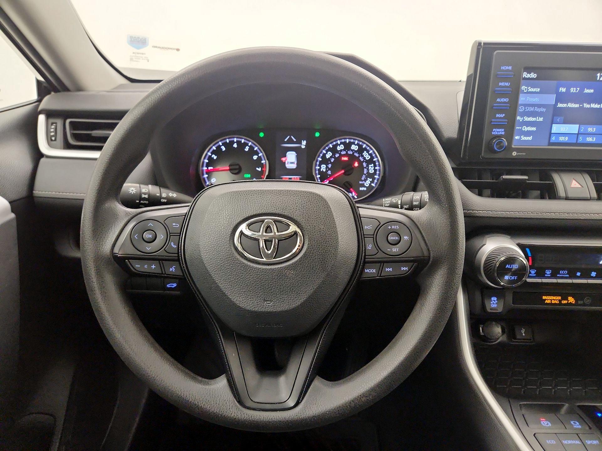 Thumbnail: 2021 Toyota RAV4 - 10