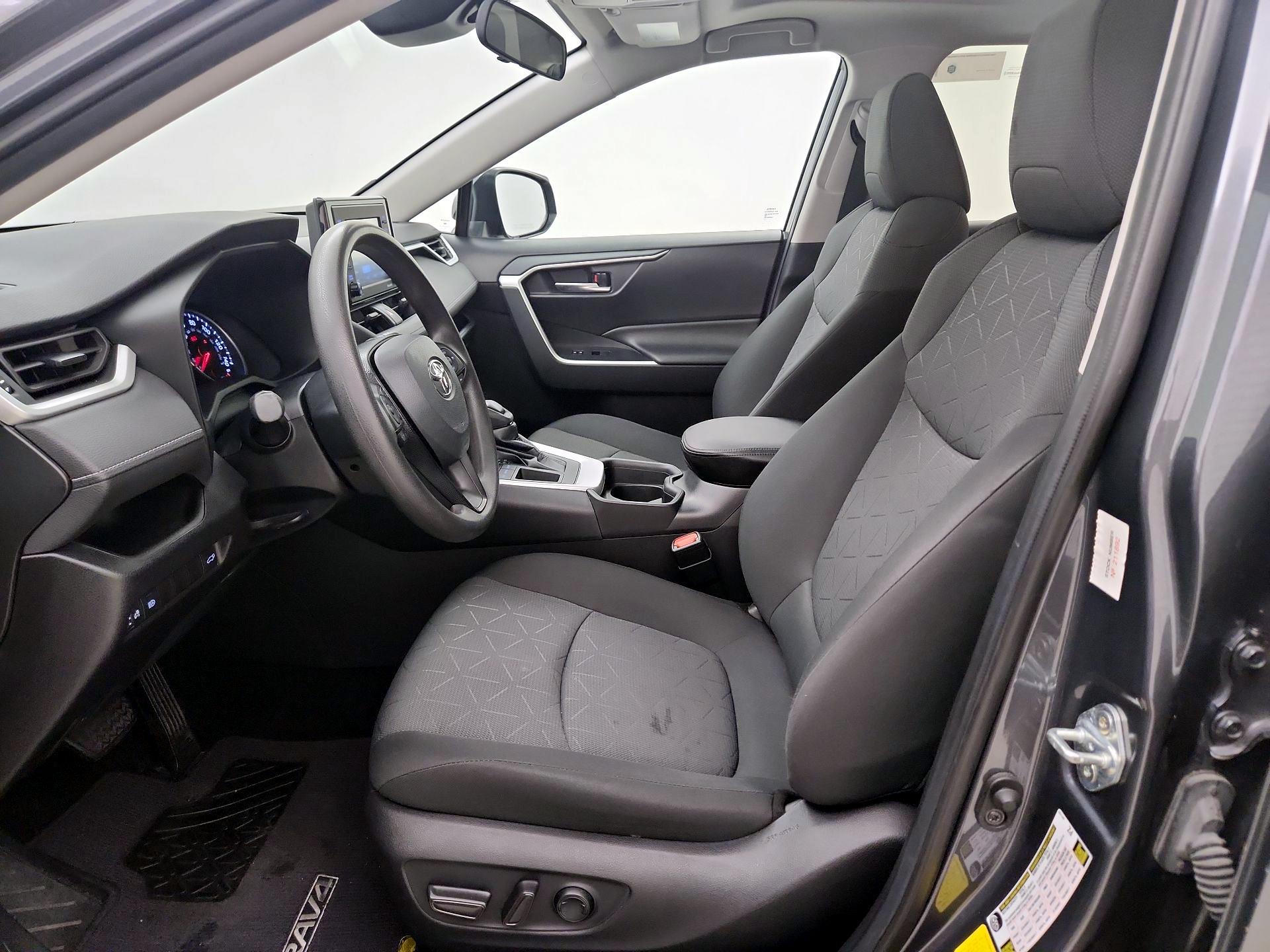 Thumbnail: 2021 Toyota RAV4 - 11