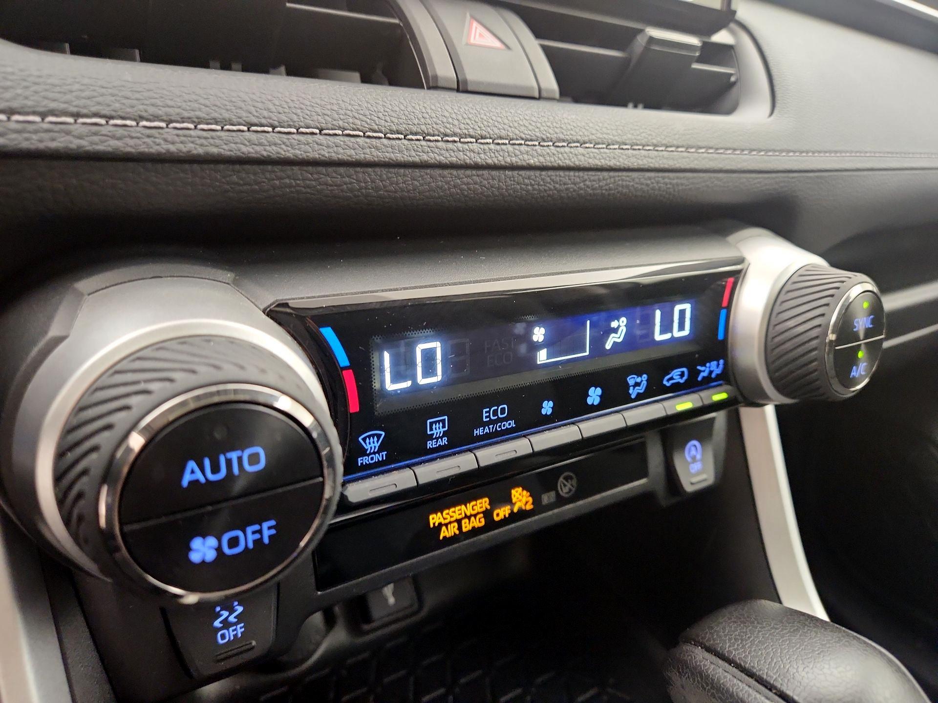 Thumbnail: 2021 Toyota RAV4 - 16