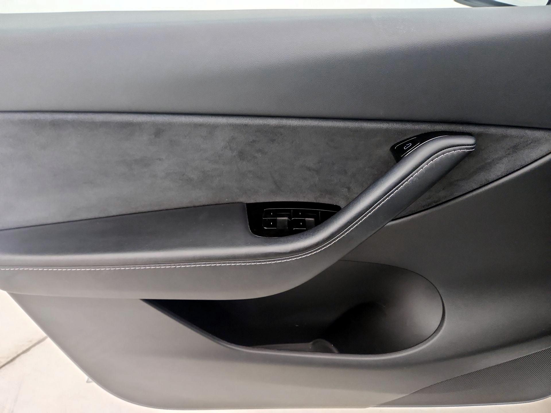 Thumbnail: 2021 Tesla Model Y - 12