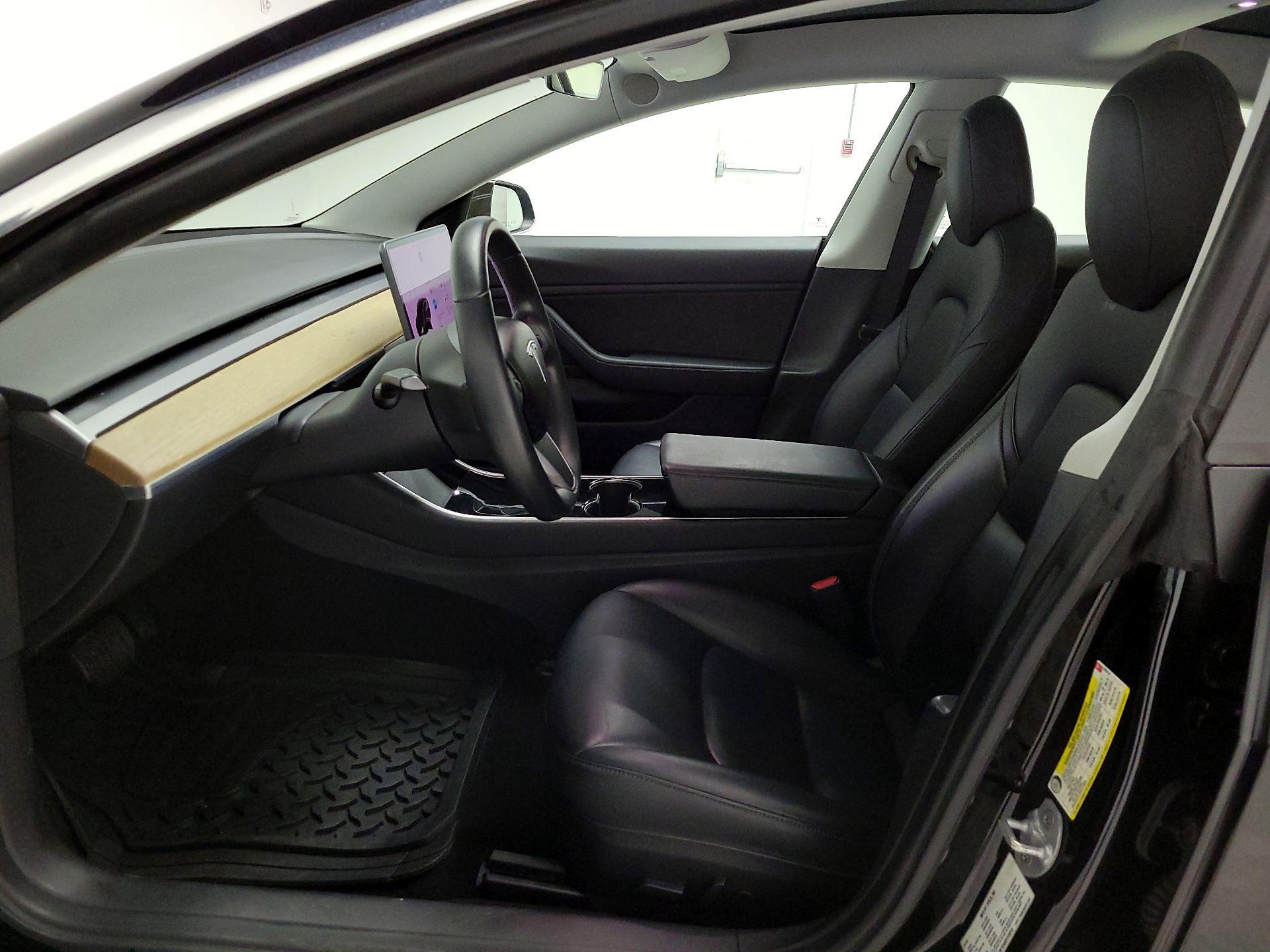 Thumbnail: 2019 Tesla Model 3 - 11