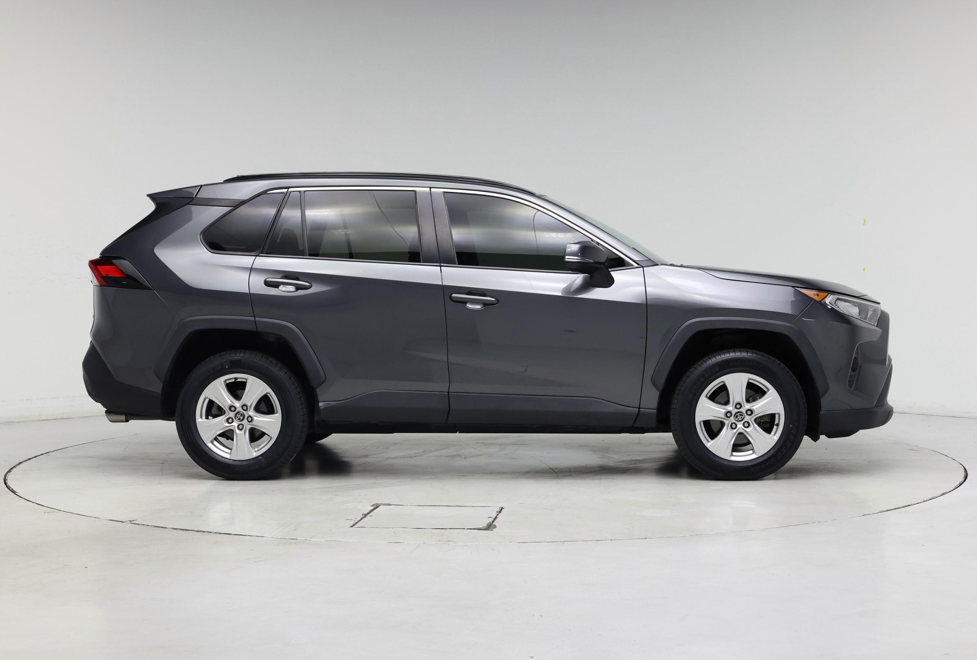 Thumbnail: 2021 Toyota RAV4 - 7