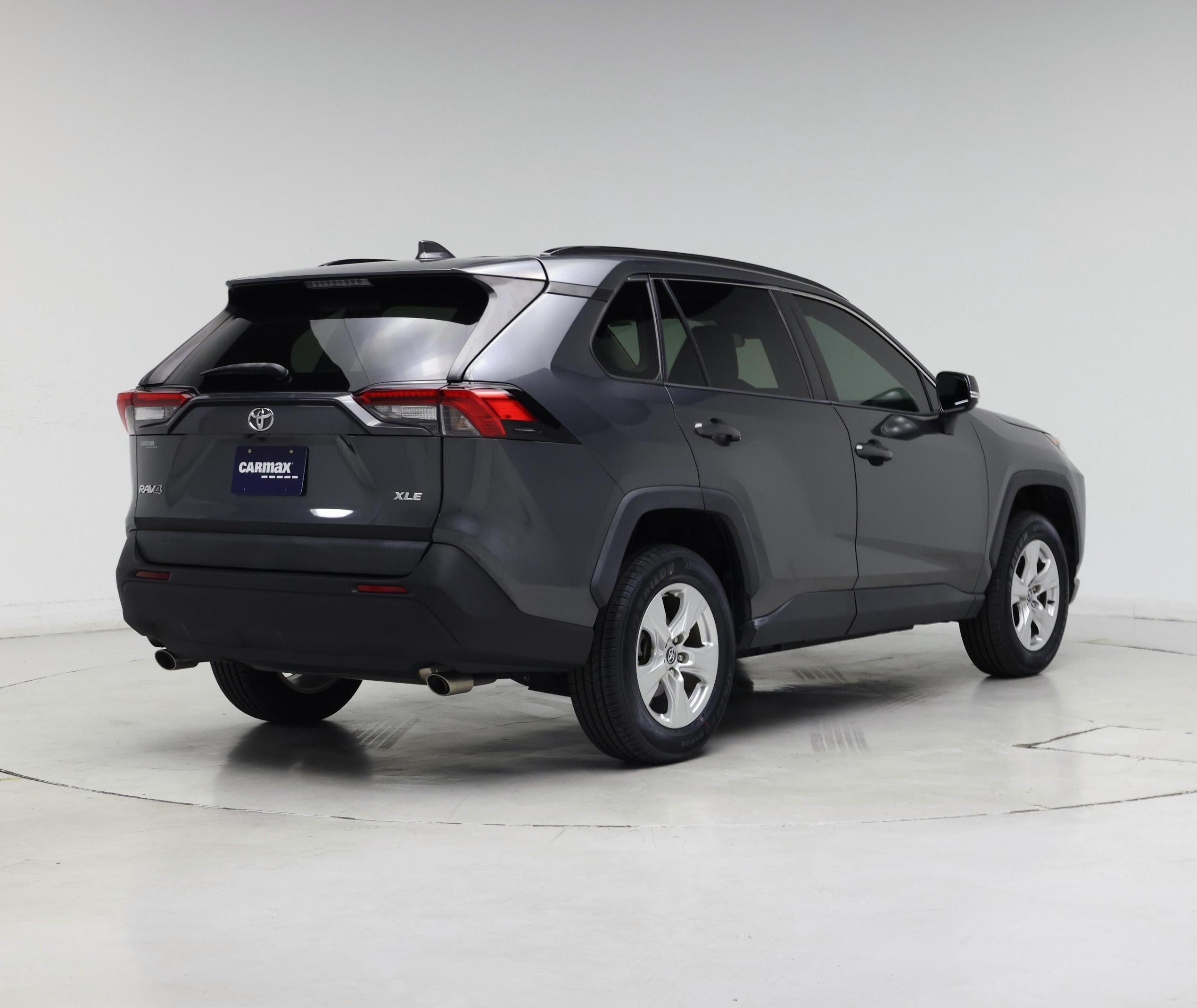 Thumbnail: 2021 Toyota RAV4 - 8