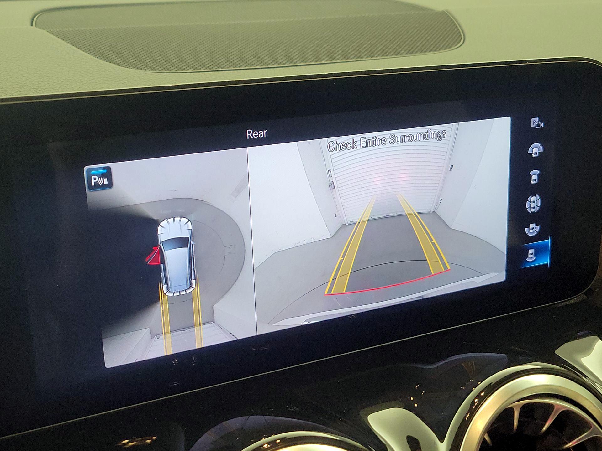 Thumbnail: 2022 Mercedes-Benz GLB - 15