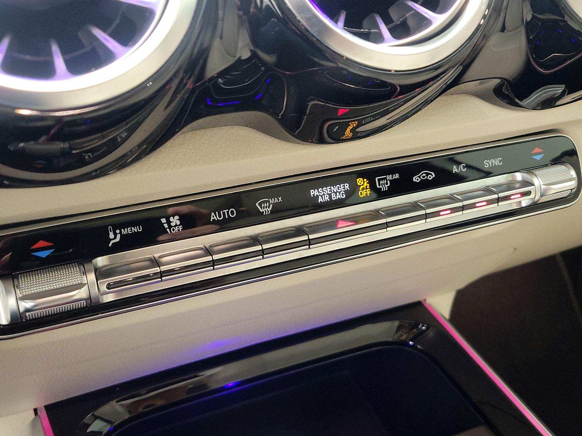 Thumbnail: 2022 Mercedes-Benz GLB - 17