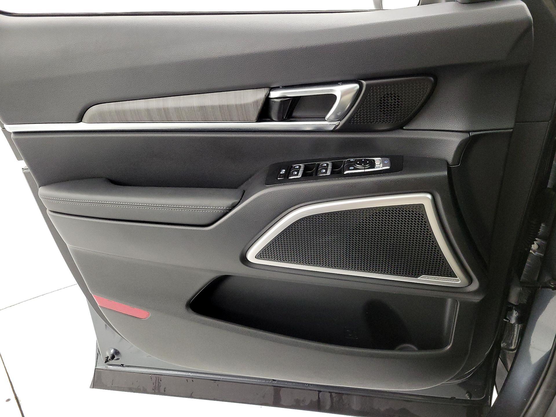 Thumbnail: 2023 Kia Telluride - 12