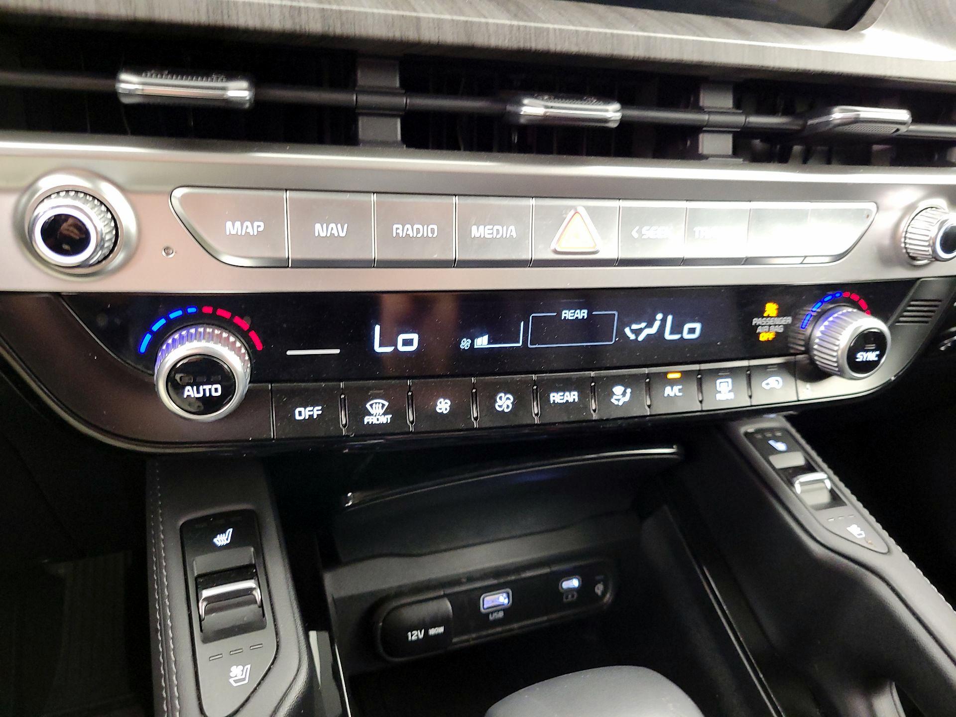 Thumbnail: 2023 Kia Telluride - 17