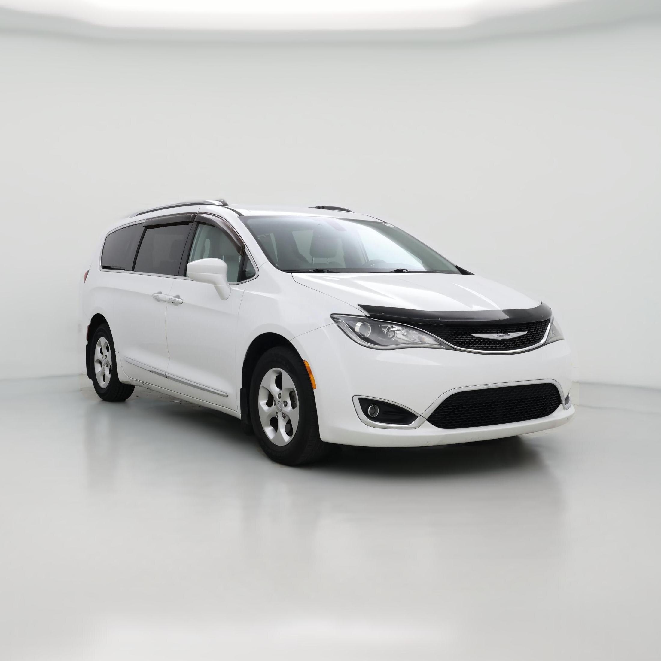 Thumbnail: 2017 Chrysler Pacifica - 1