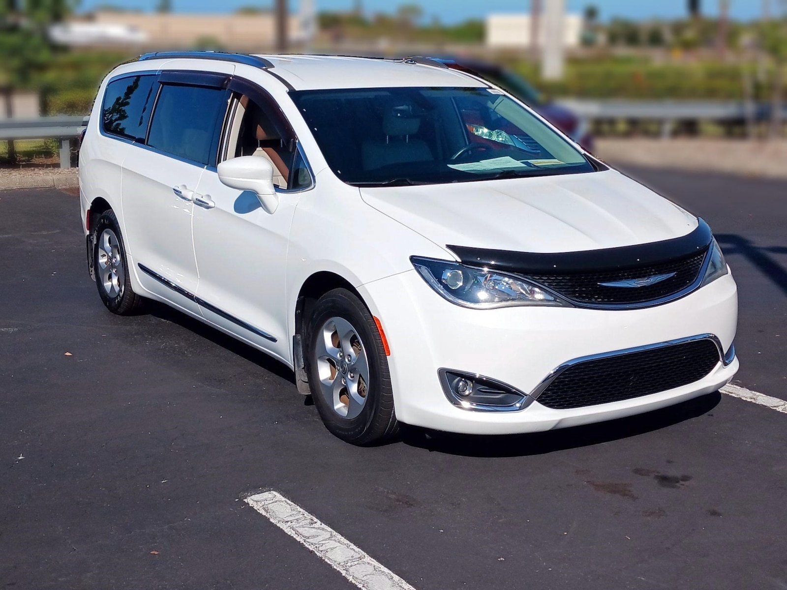 2017 Chrysler Pacifica Touring-L Plus