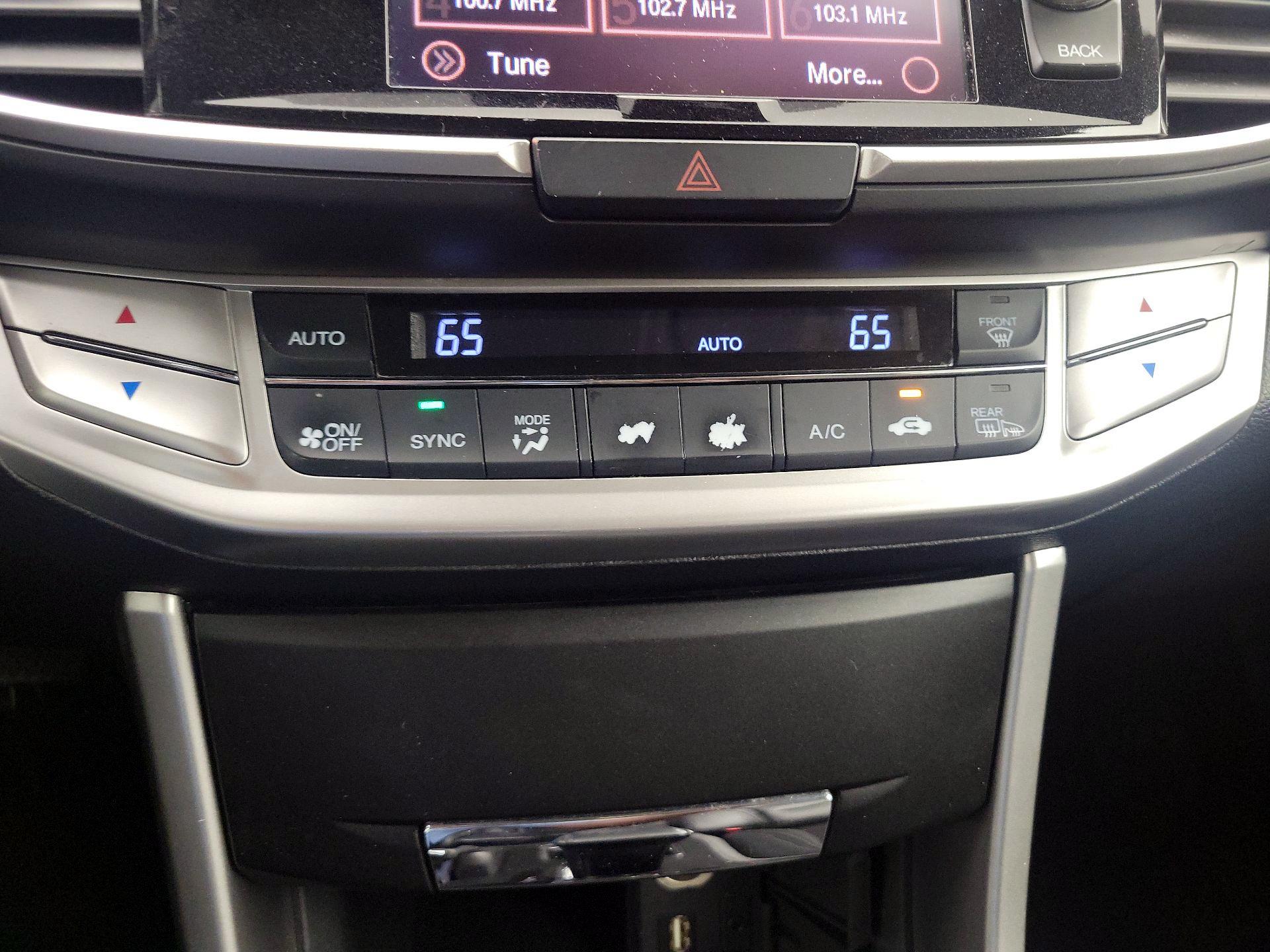 Thumbnail: 2015 Honda Accord - 16