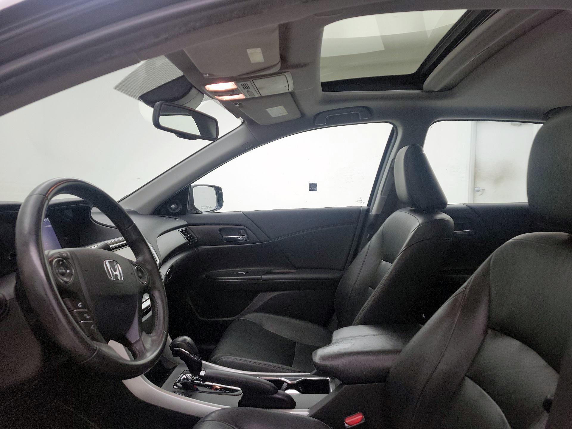 Thumbnail: 2015 Honda Accord - 19