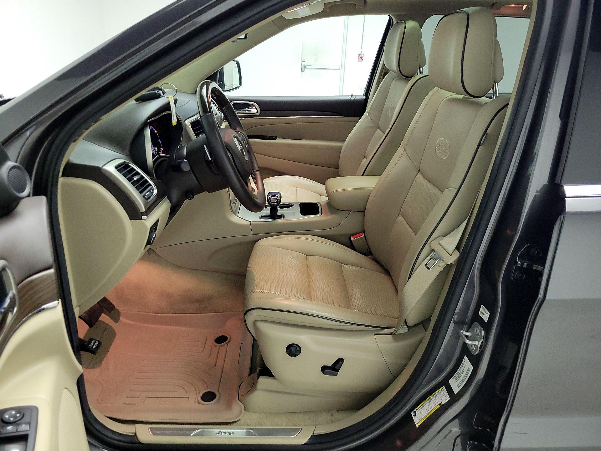 Thumbnail: 2014 Jeep Grand Cherokee - 11