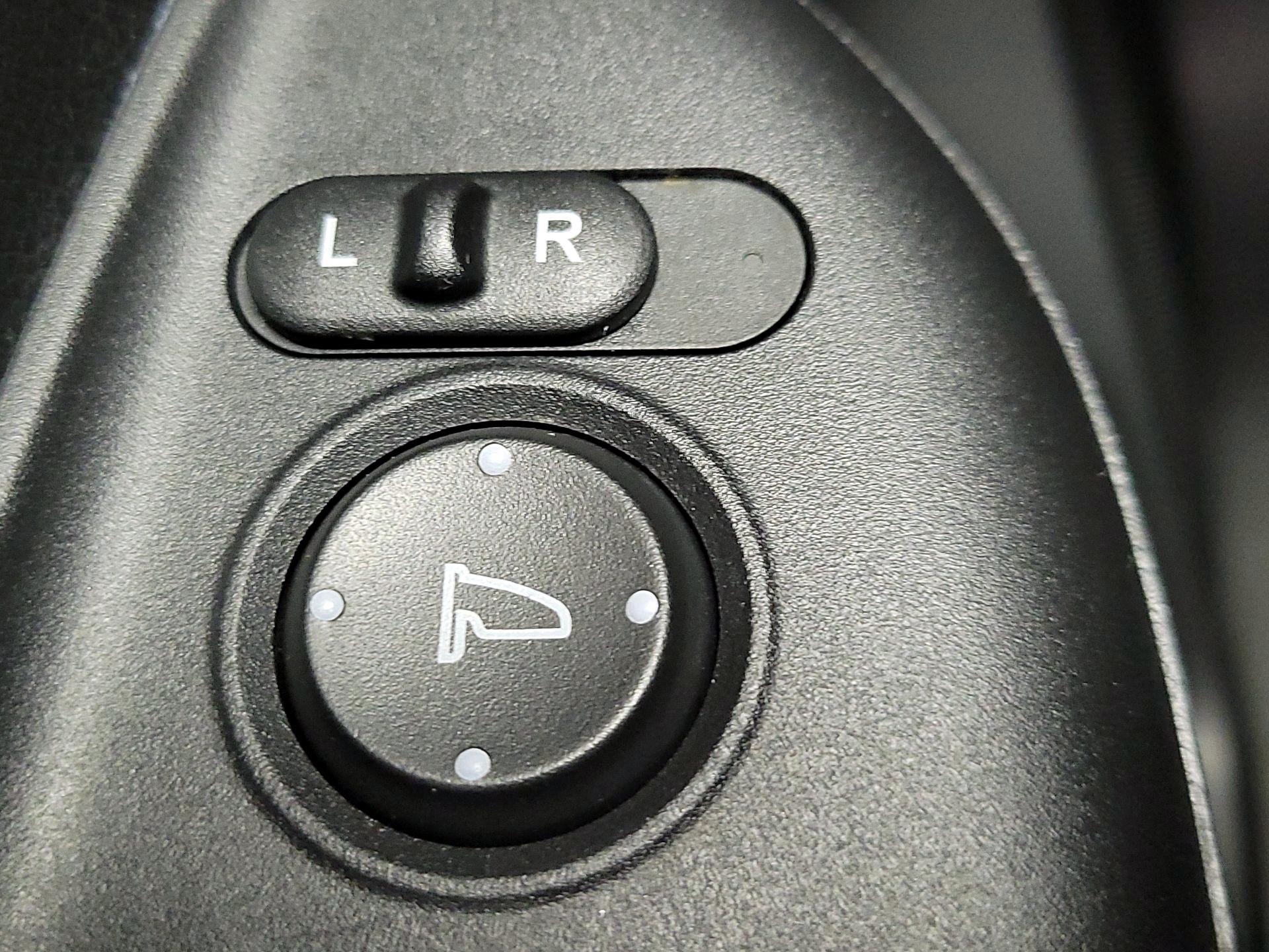 Thumbnail: 2016 Honda Fit - 13