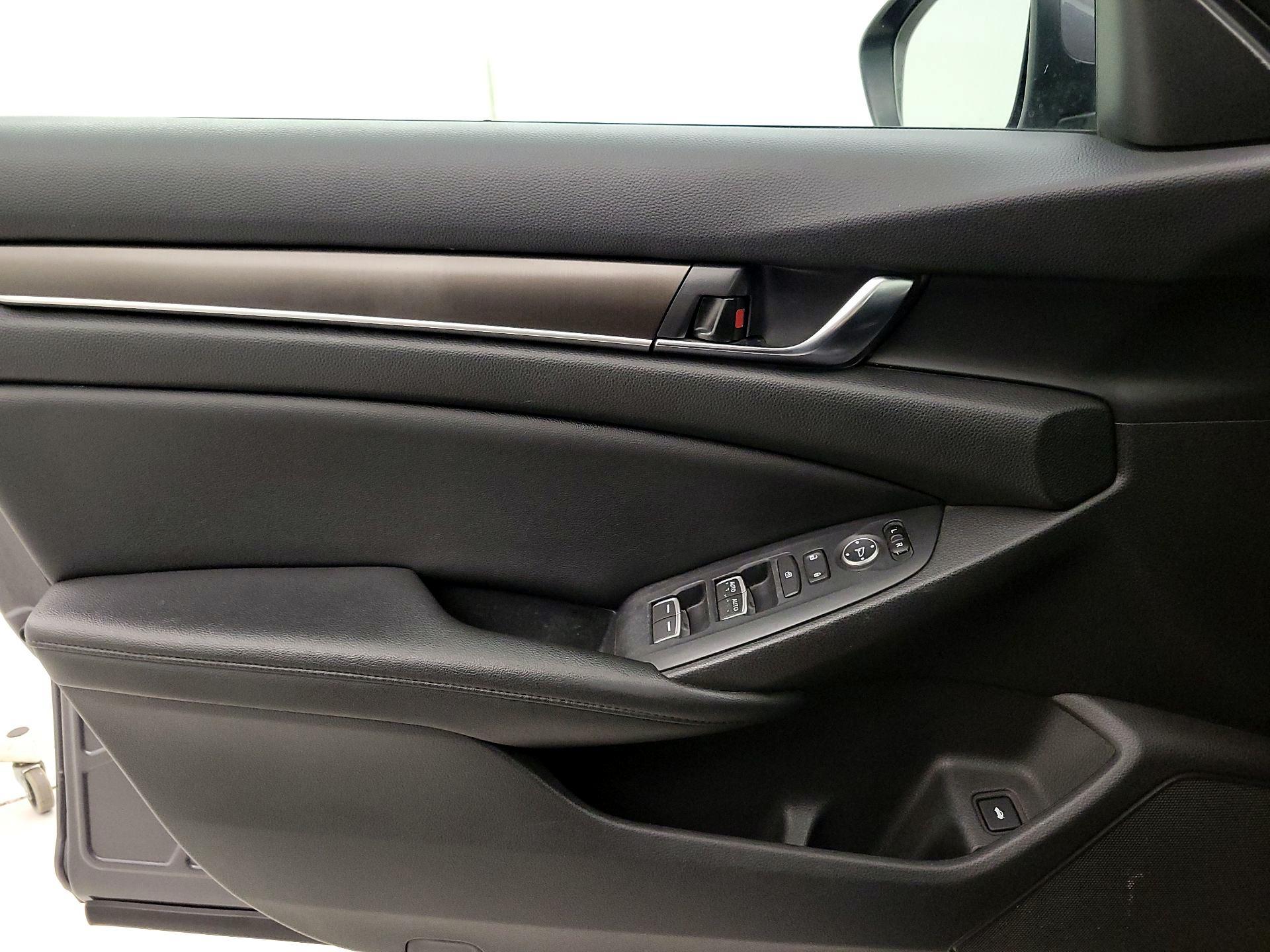 Thumbnail: 2019 Honda Accord - 12