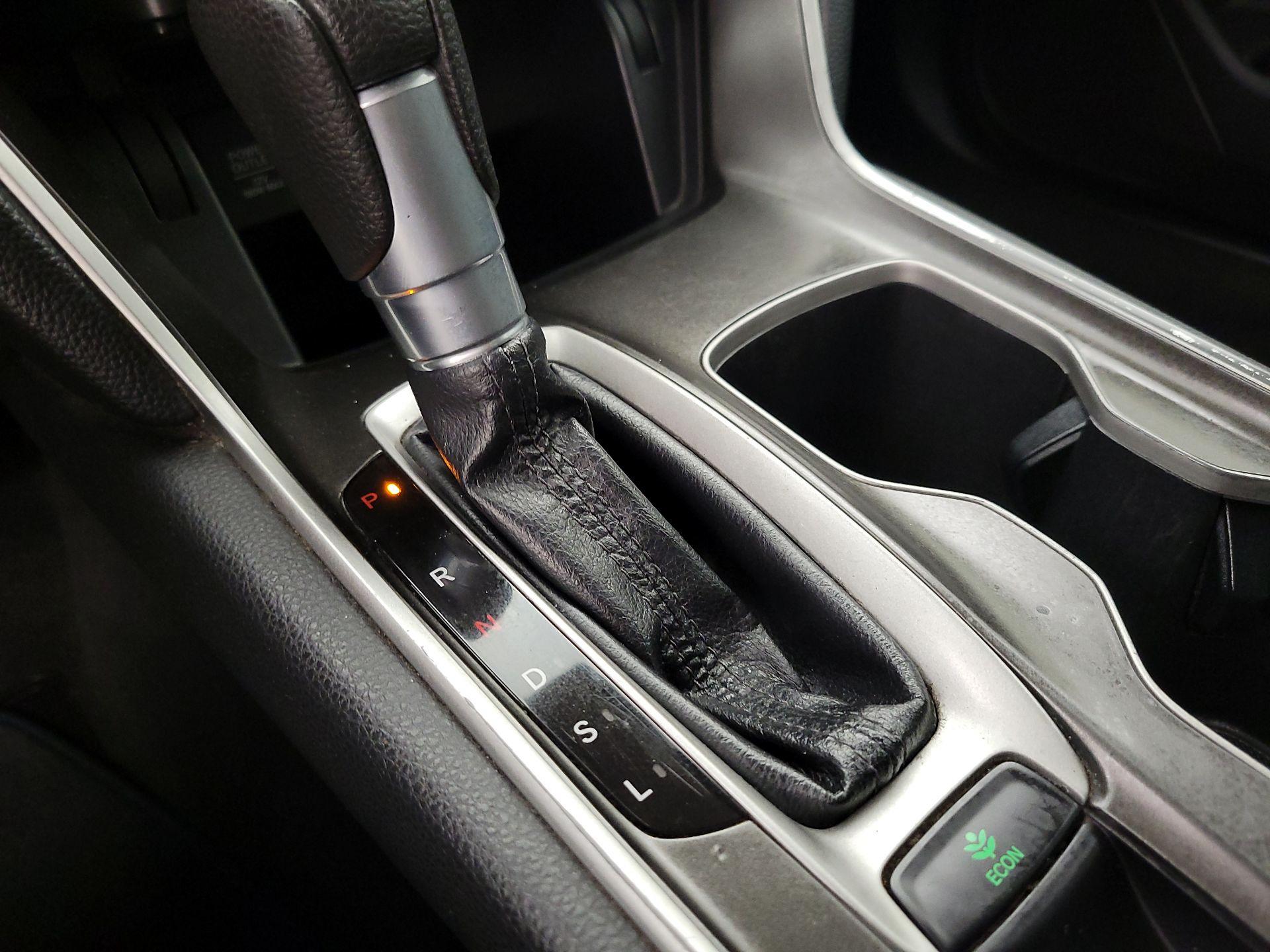 Thumbnail: 2019 Honda Accord - 15