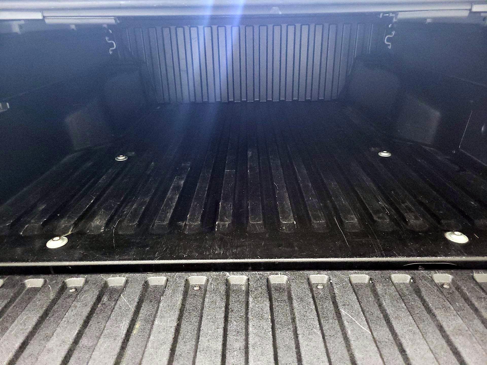 Thumbnail: 2021 Toyota Tacoma - 20