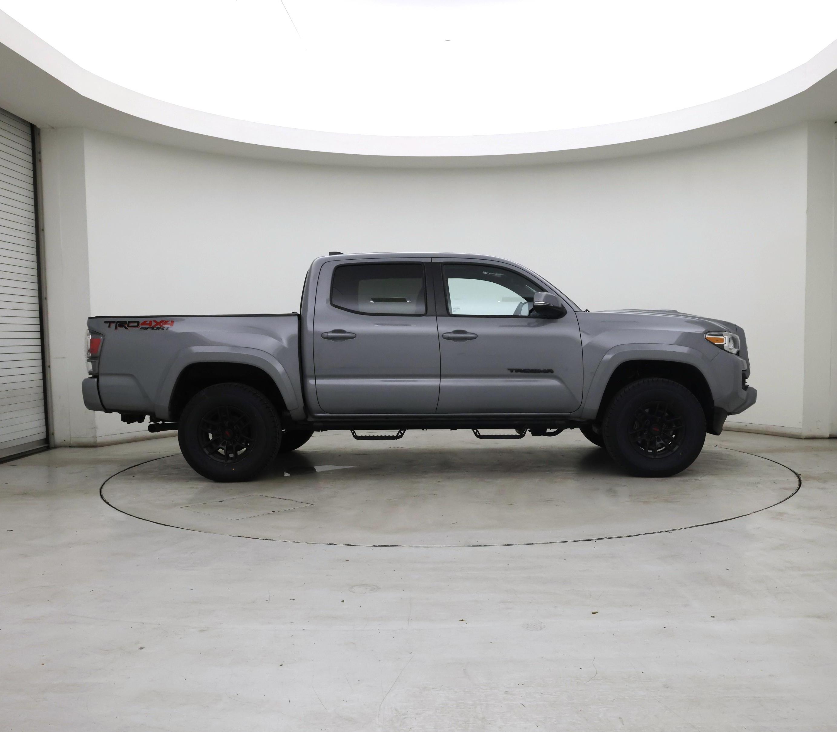 Thumbnail: 2021 Toyota Tacoma - 7