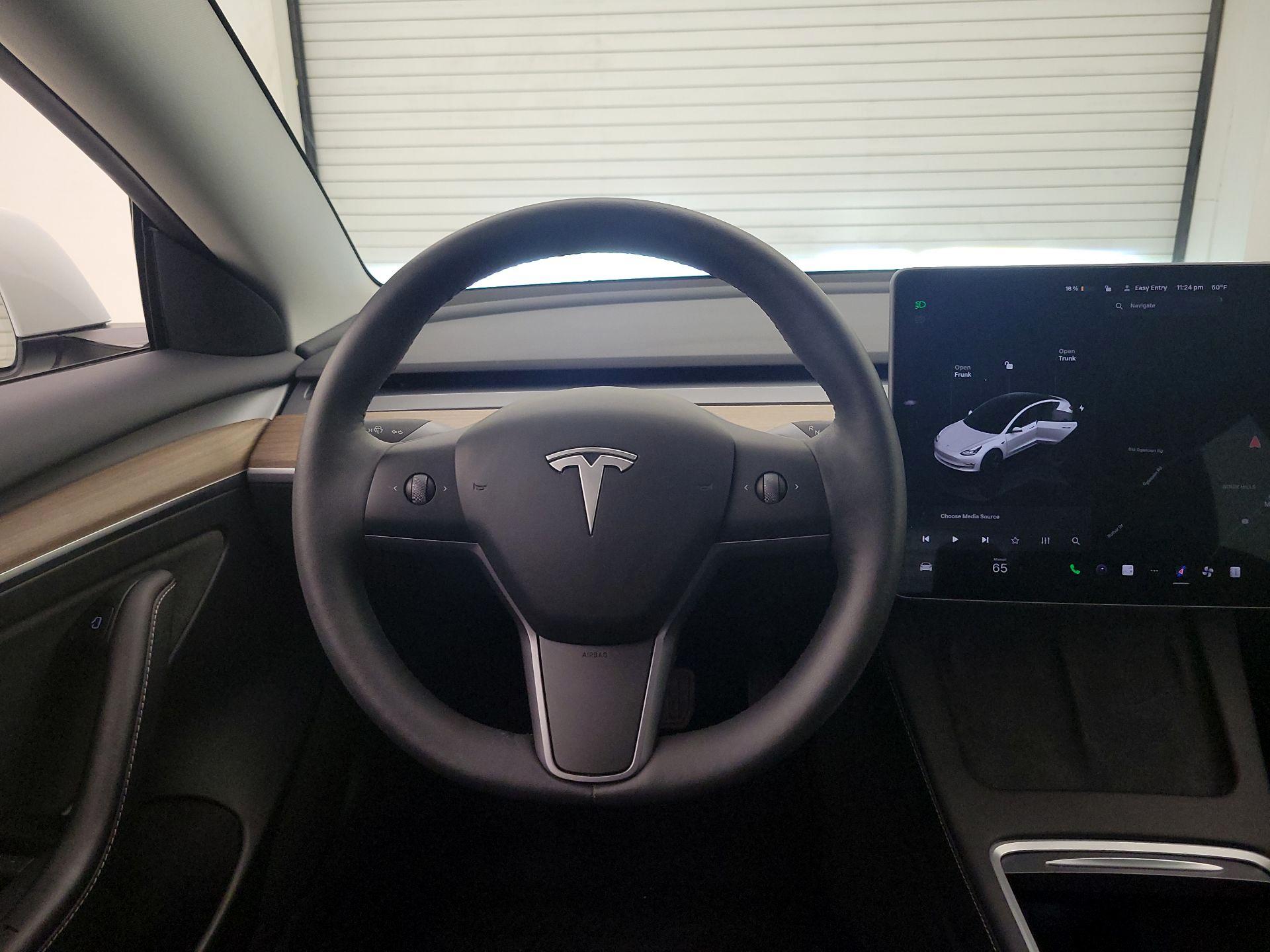 Thumbnail: 2023 Tesla Model 3 - 10