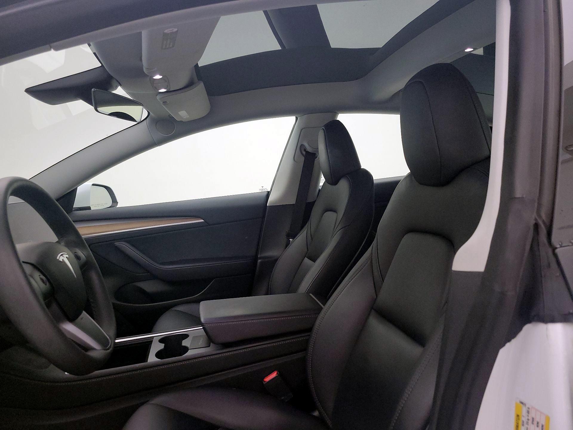 Thumbnail: 2023 Tesla Model 3 - 18