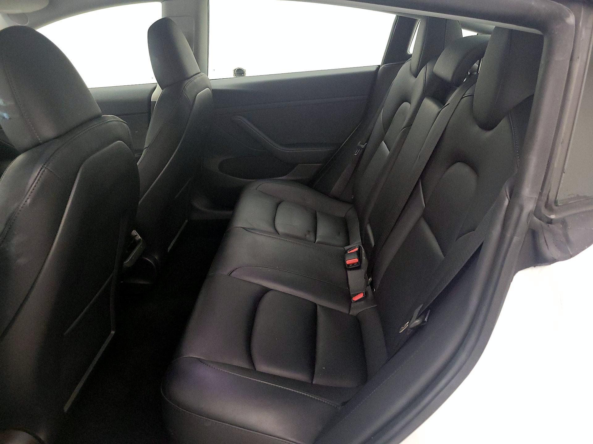 Thumbnail: 2023 Tesla Model 3 - 19