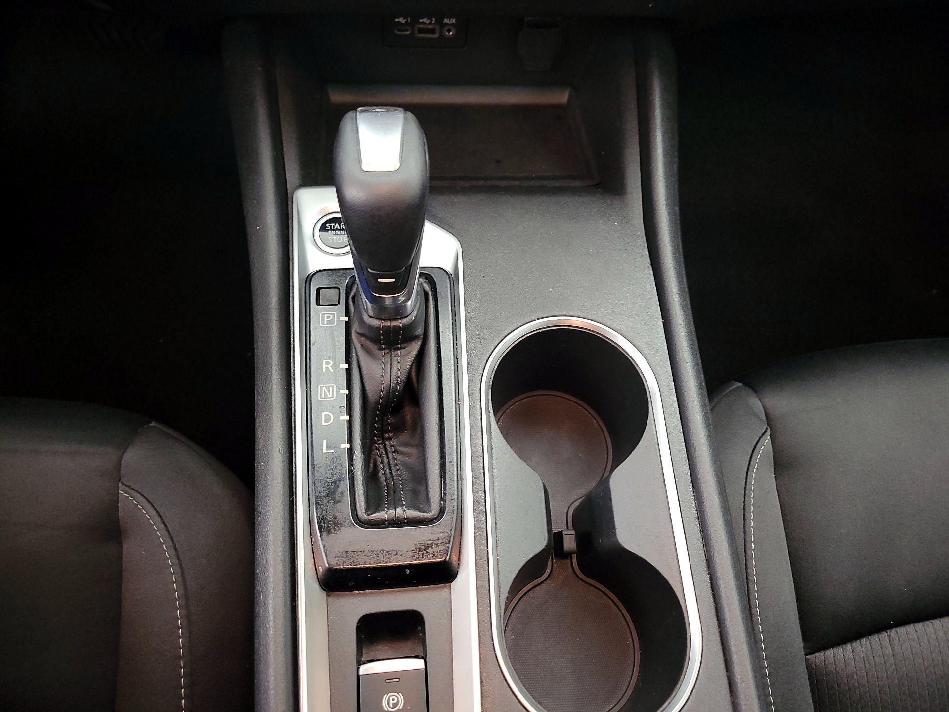 Thumbnail: 2019 Nissan Altima - 17