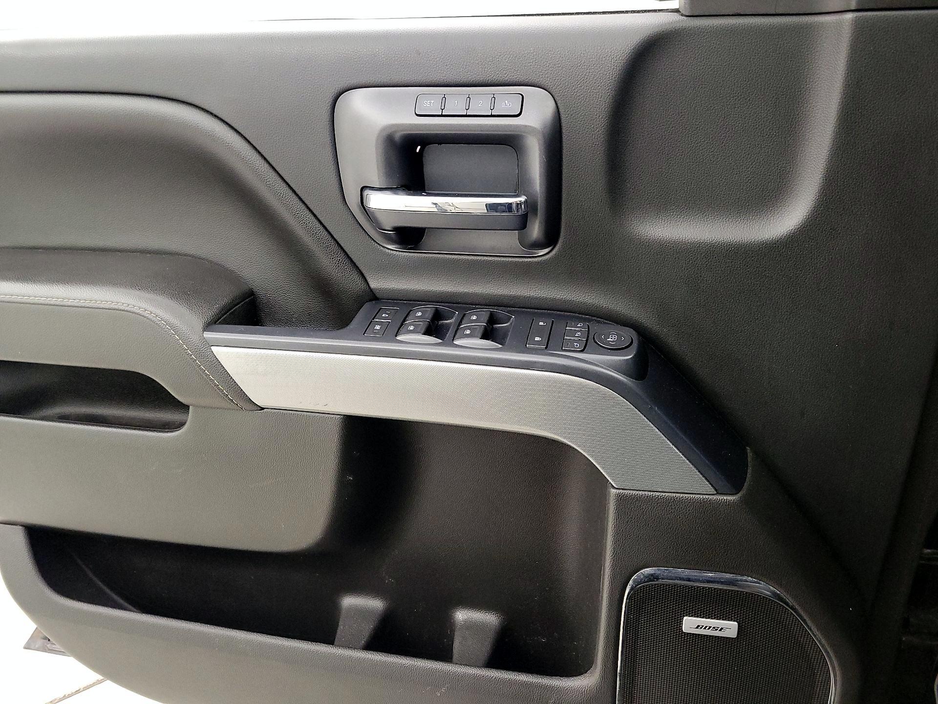 Thumbnail: 2017 Chevrolet Silverado 1500 - 12