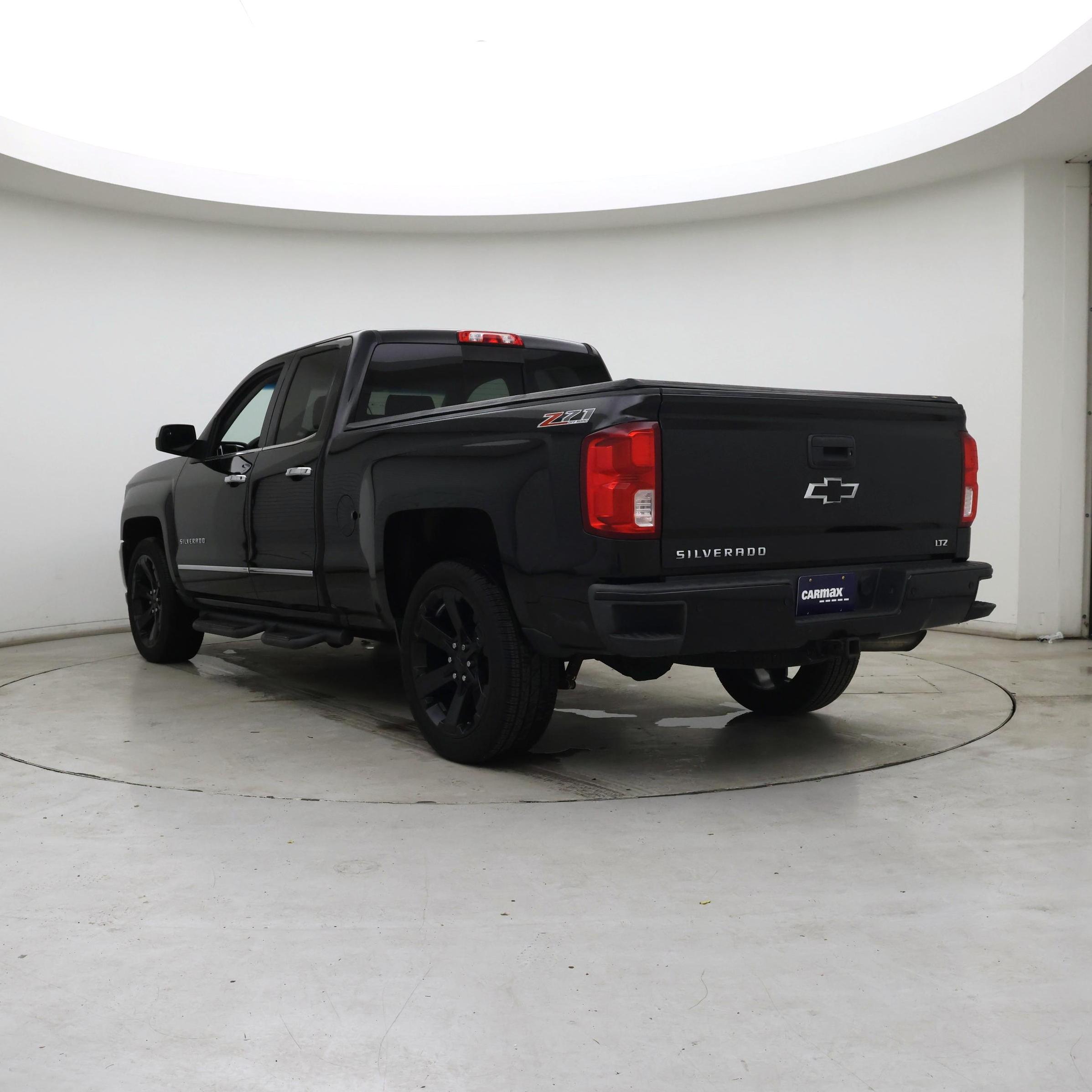 Thumbnail: 2017 Chevrolet Silverado 1500 - 2