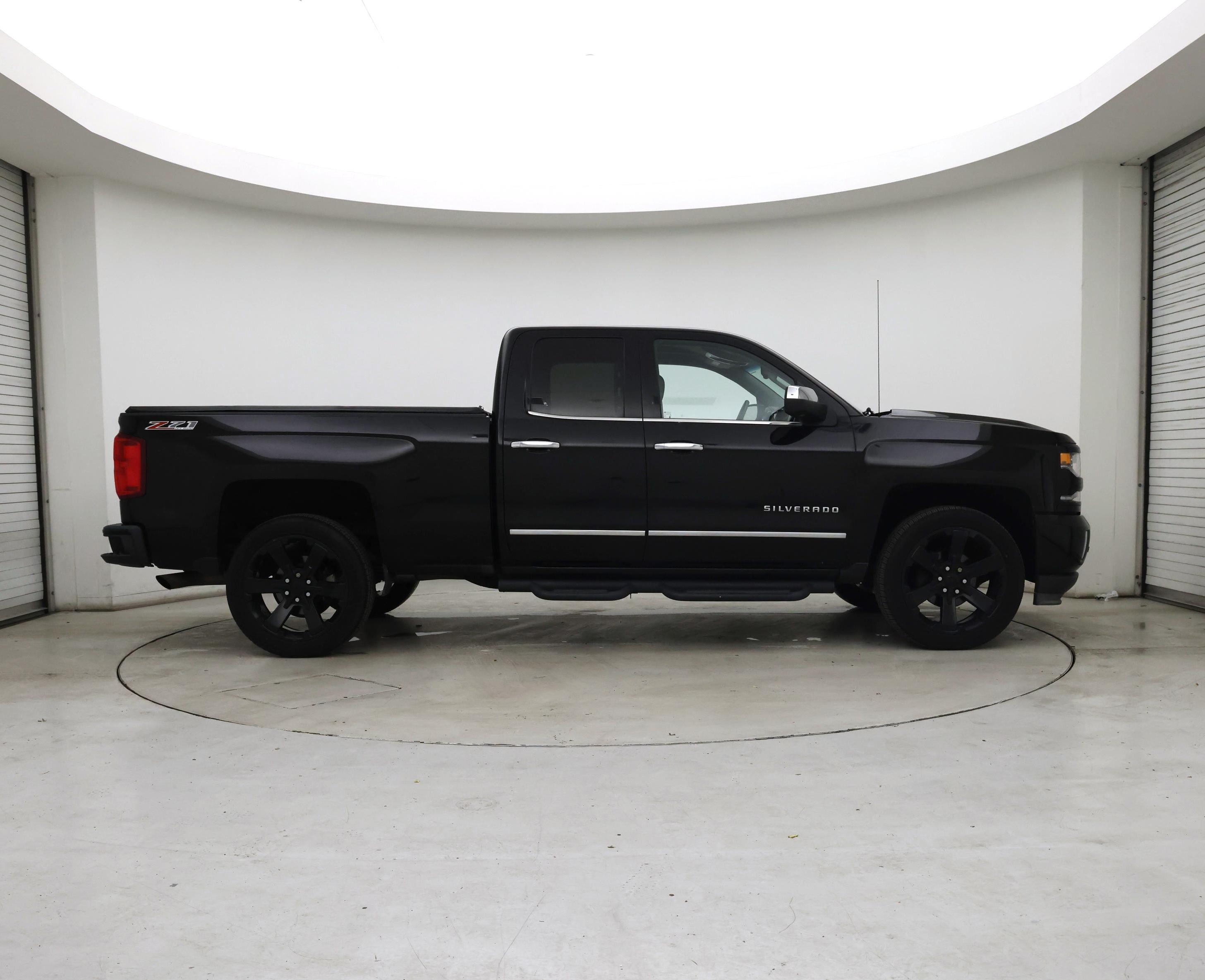 Thumbnail: 2017 Chevrolet Silverado 1500 - 7