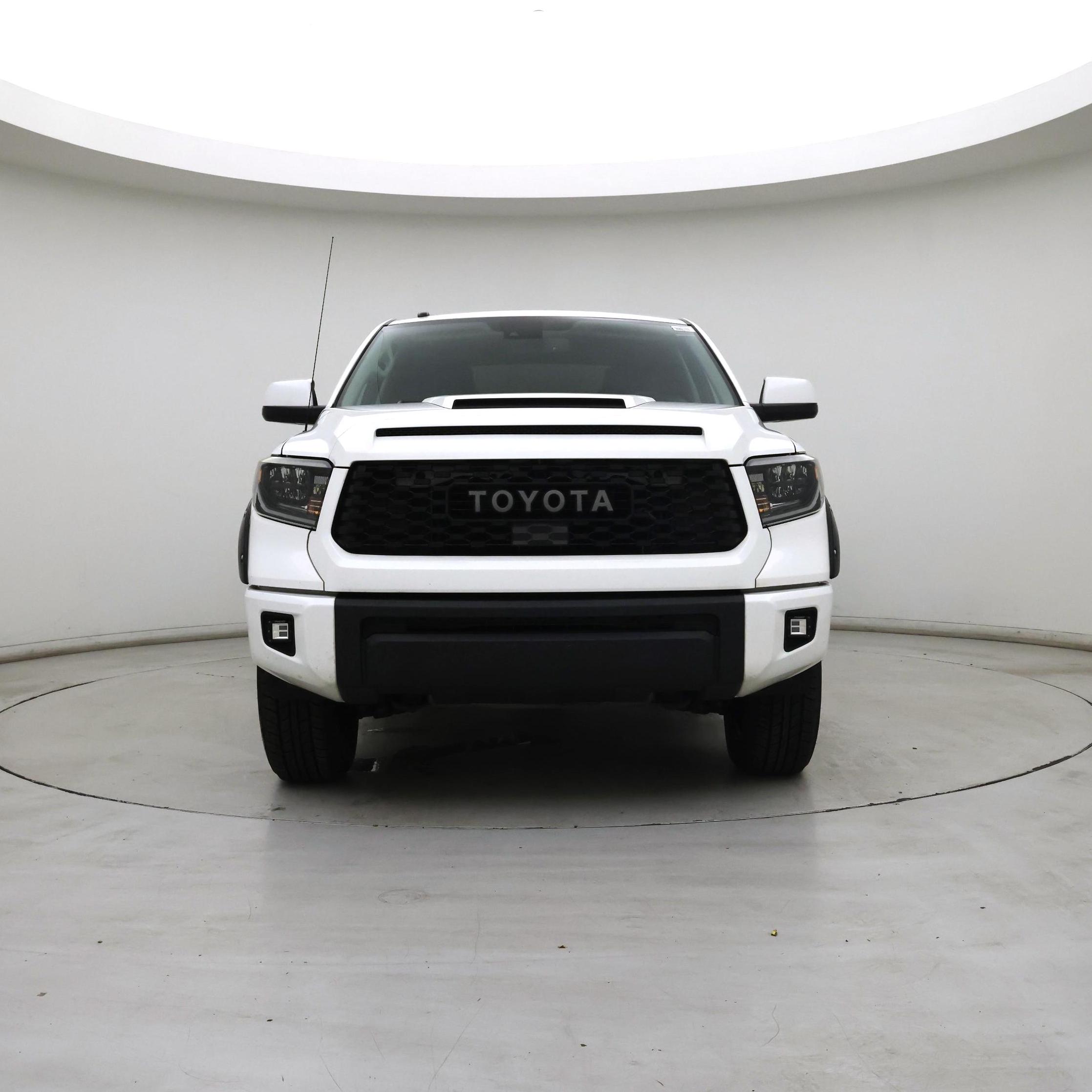 Thumbnail: 2019 Toyota Tundra - 3