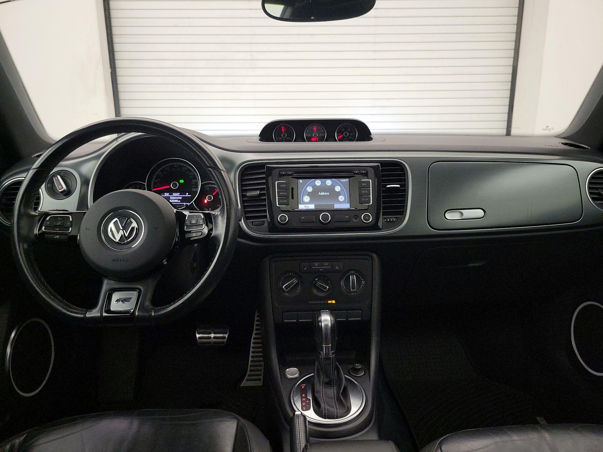 Thumbnail: 2014 Volkswagen Beetle - 9