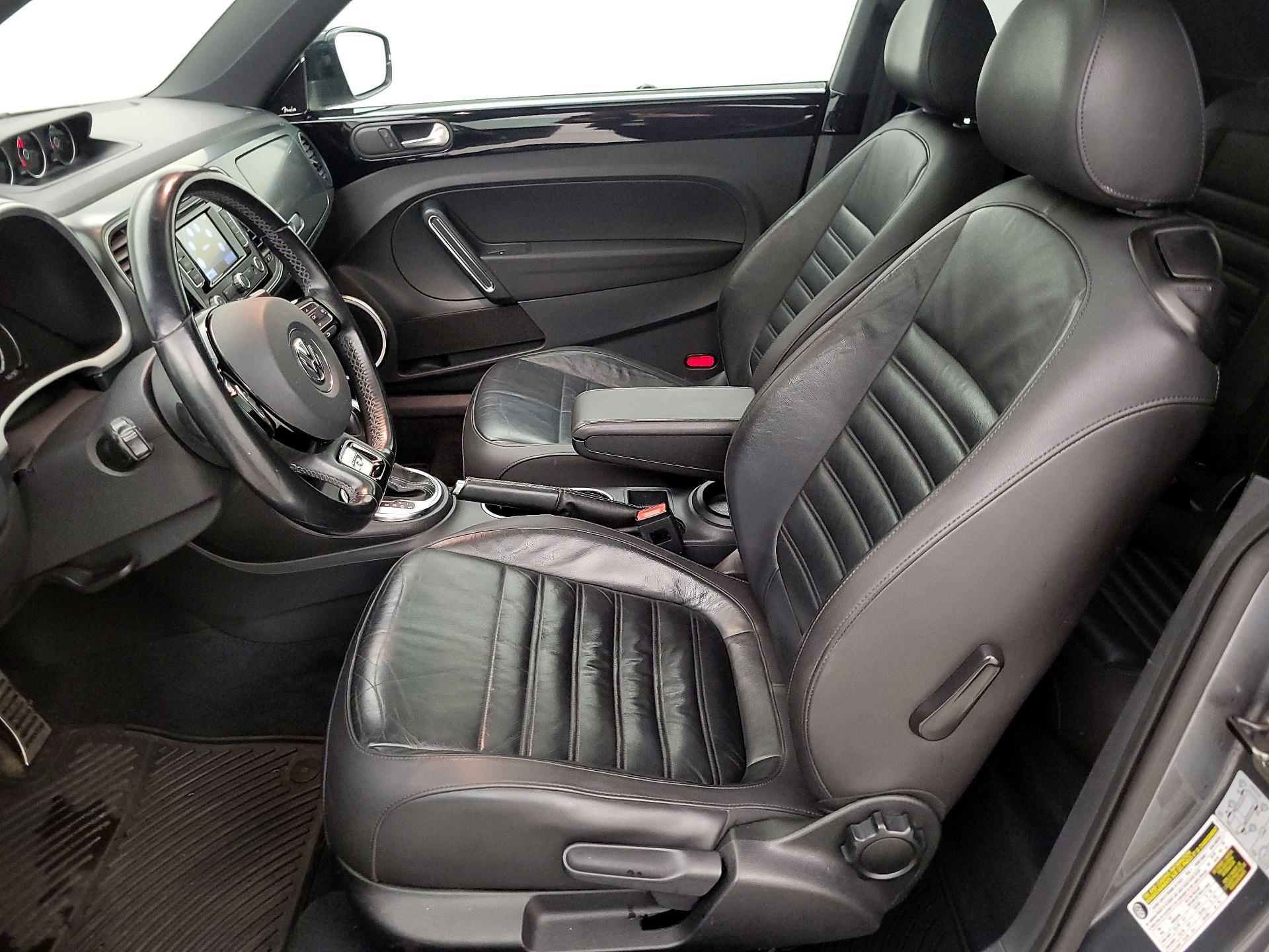 Thumbnail: 2014 Volkswagen Beetle - 11