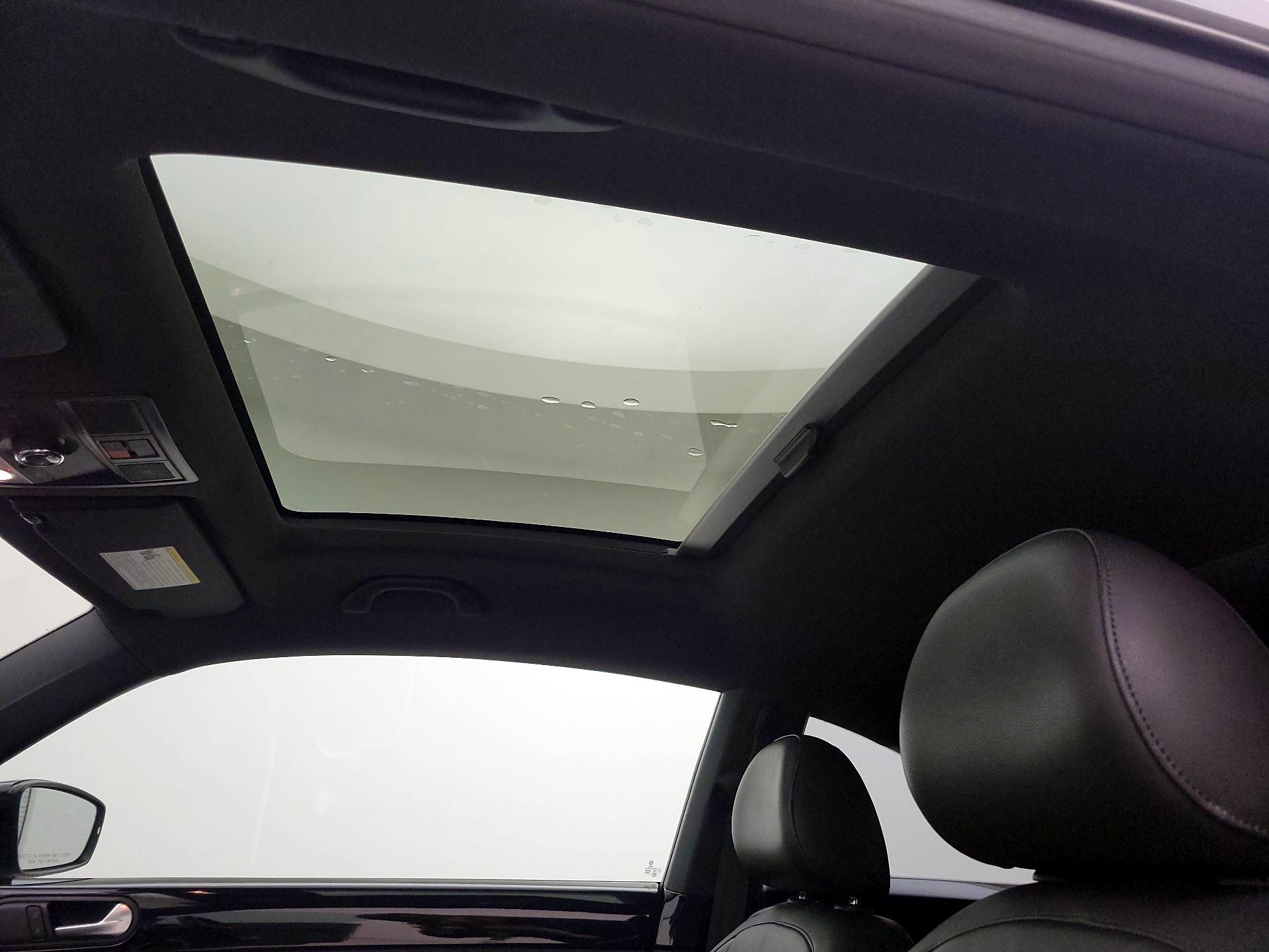 Thumbnail: 2014 Volkswagen Beetle - 18