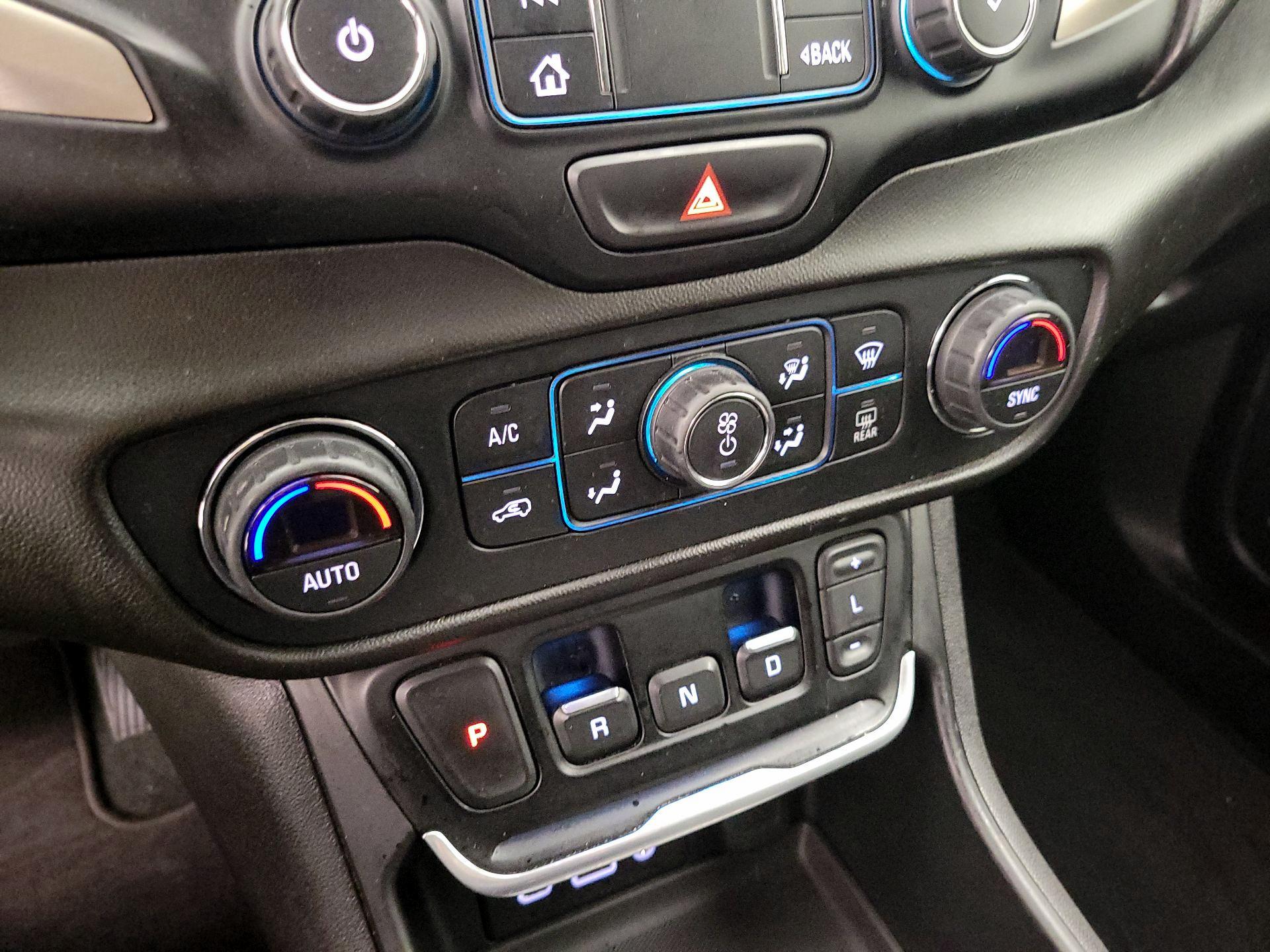 Thumbnail: 2020 GMC Terrain - 16