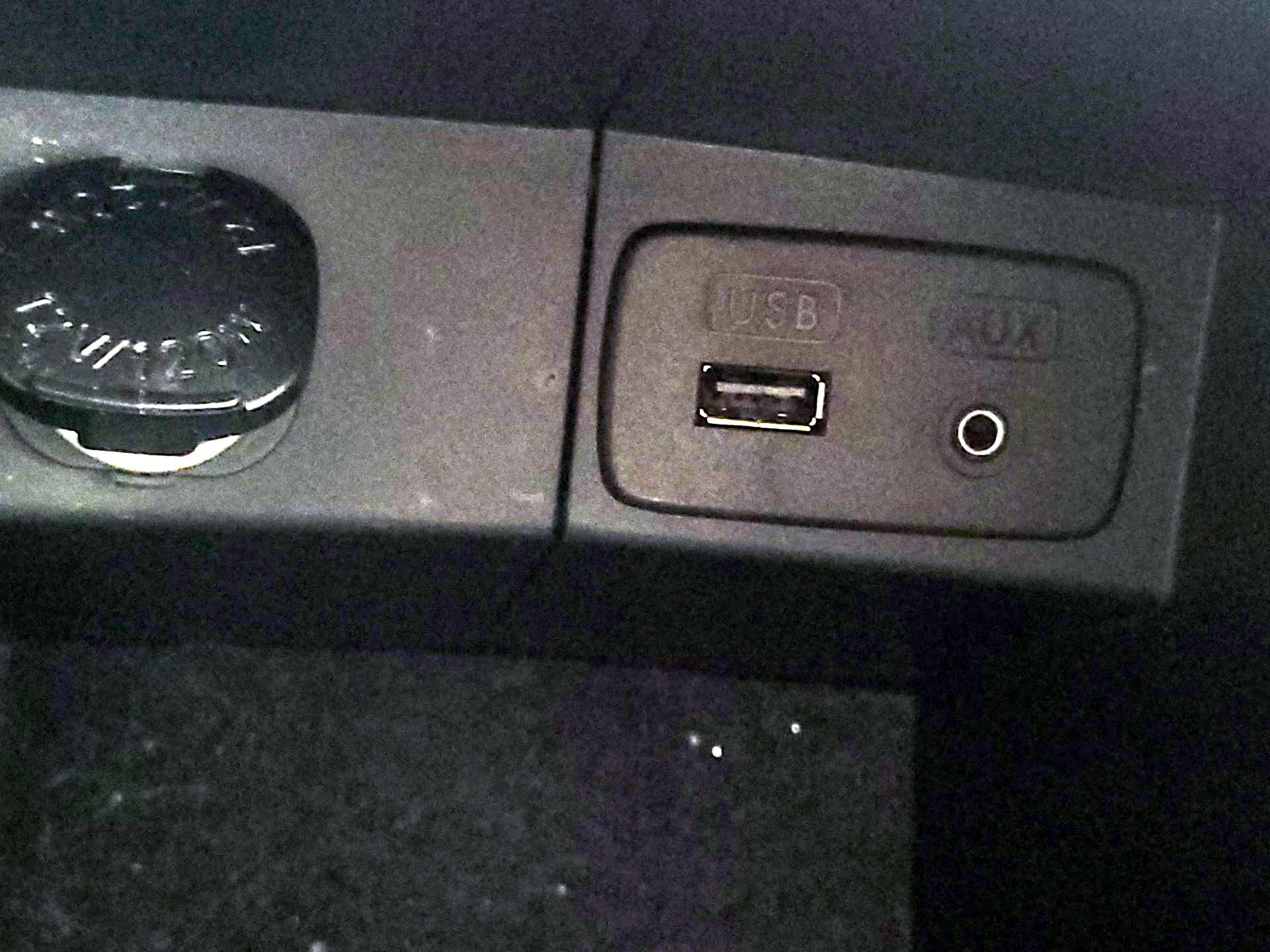 Thumbnail: 2015 Subaru Forester - 18