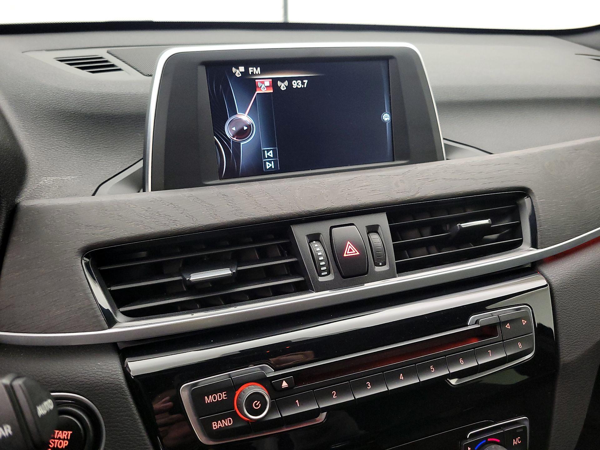 Thumbnail: 2017 BMW X1 - 15