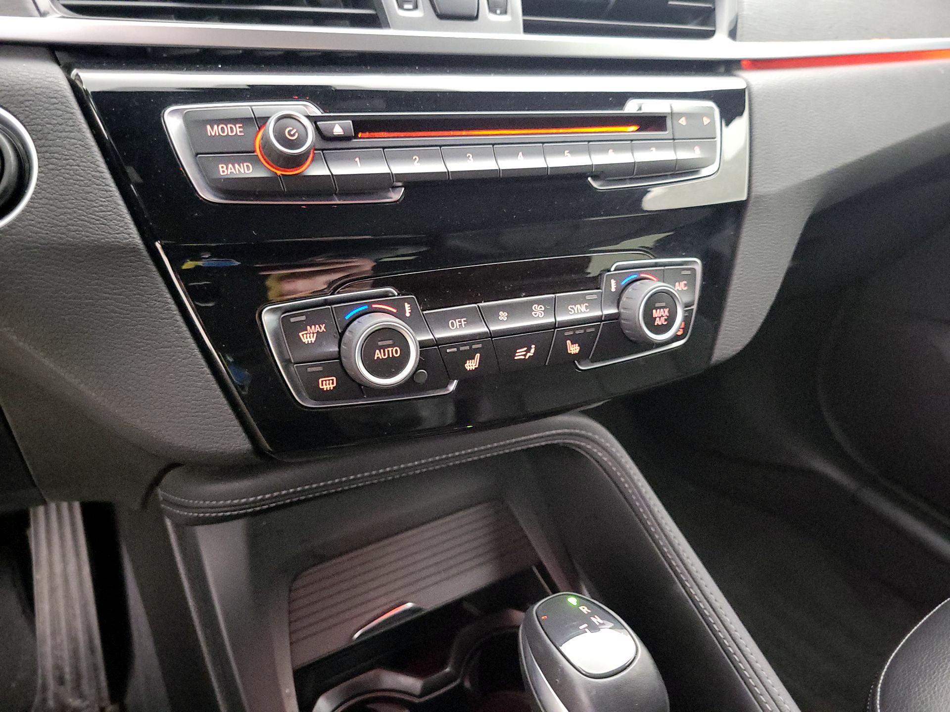 Thumbnail: 2017 BMW X1 - 16