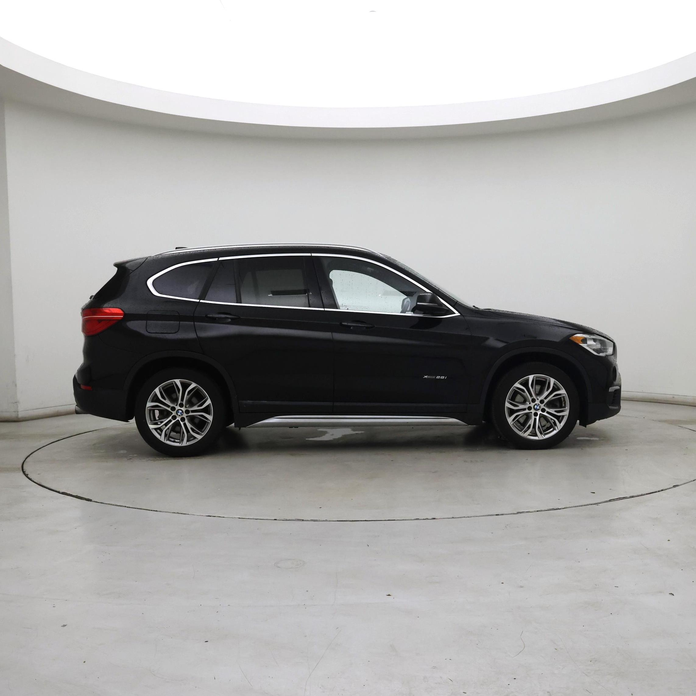 Thumbnail: 2017 BMW X1 - 7