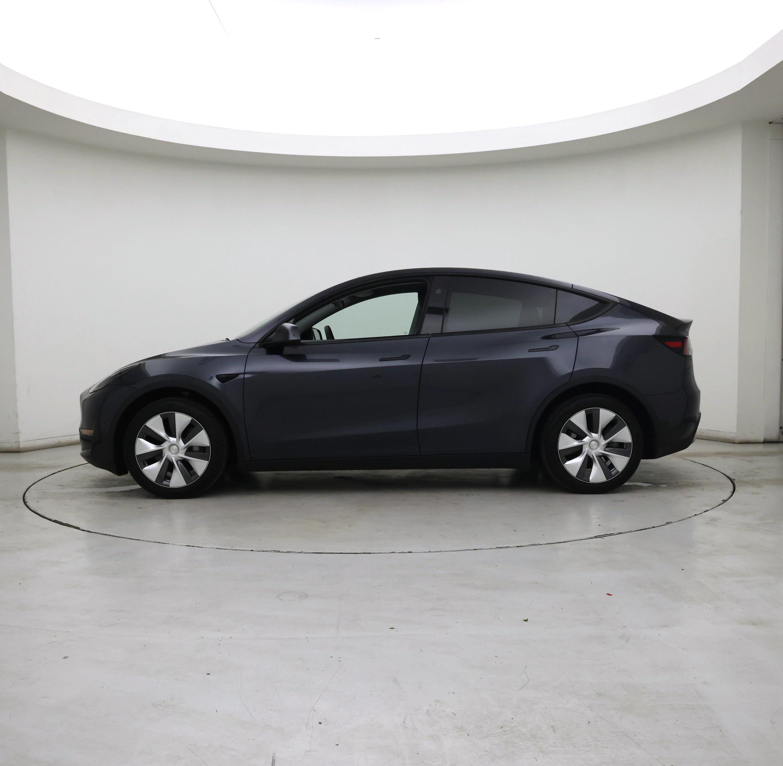 Thumbnail: 2024 Tesla Model Y - 3