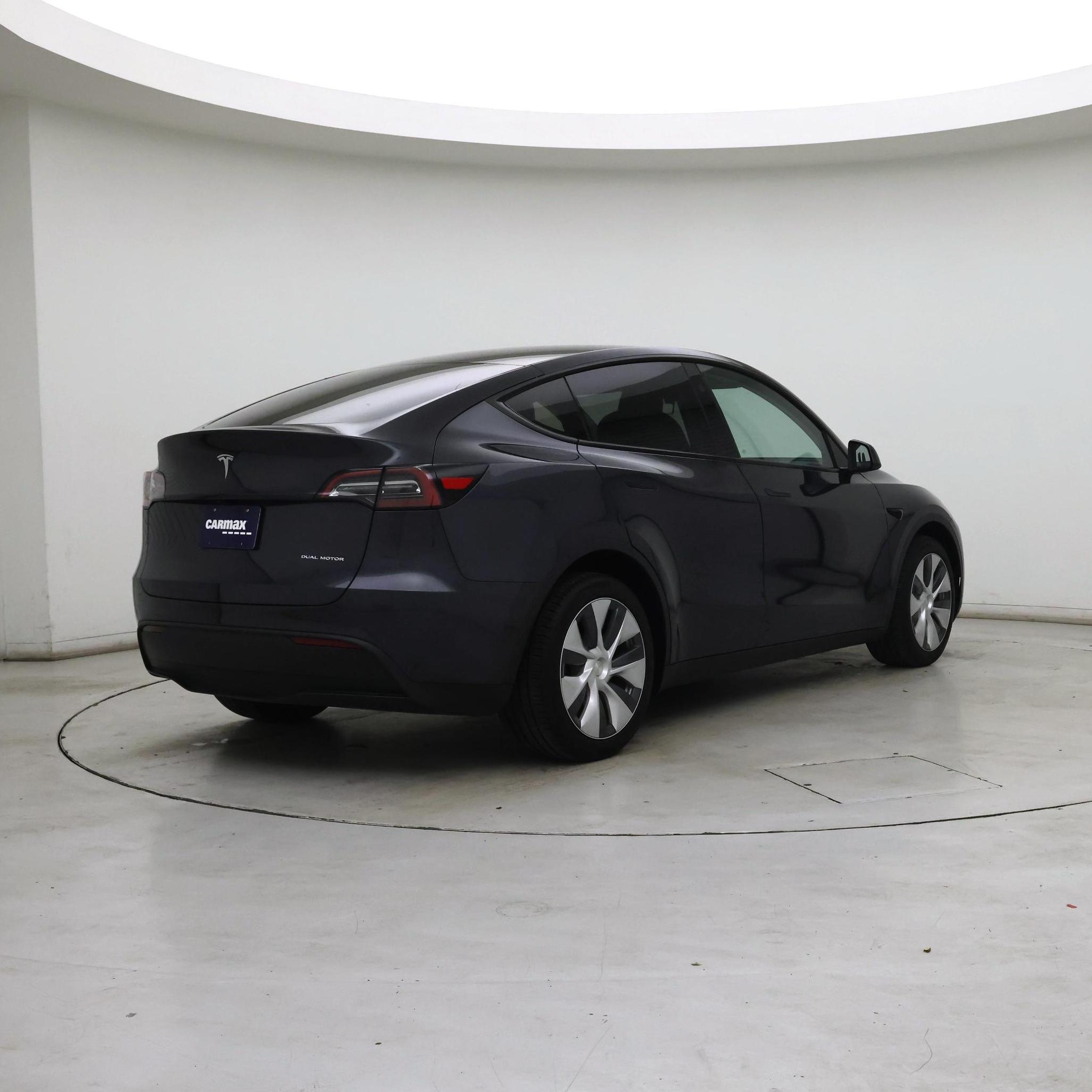 Thumbnail: 2024 Tesla Model Y - 8