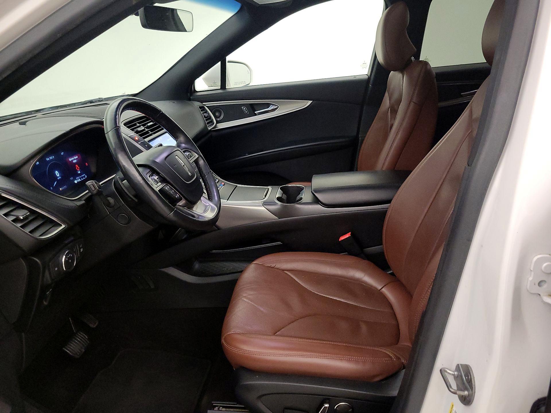 Thumbnail: 2019 Lincoln Nautilus - 11