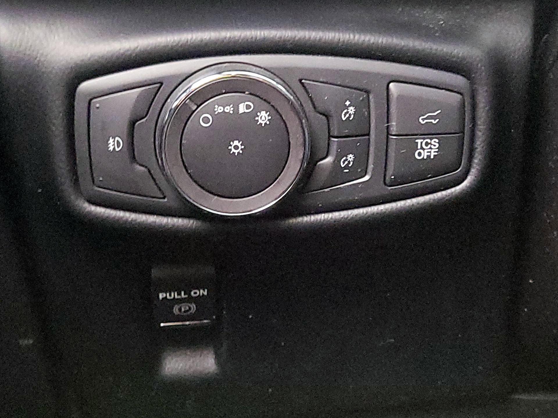 Thumbnail: 2019 Lincoln Nautilus - 13