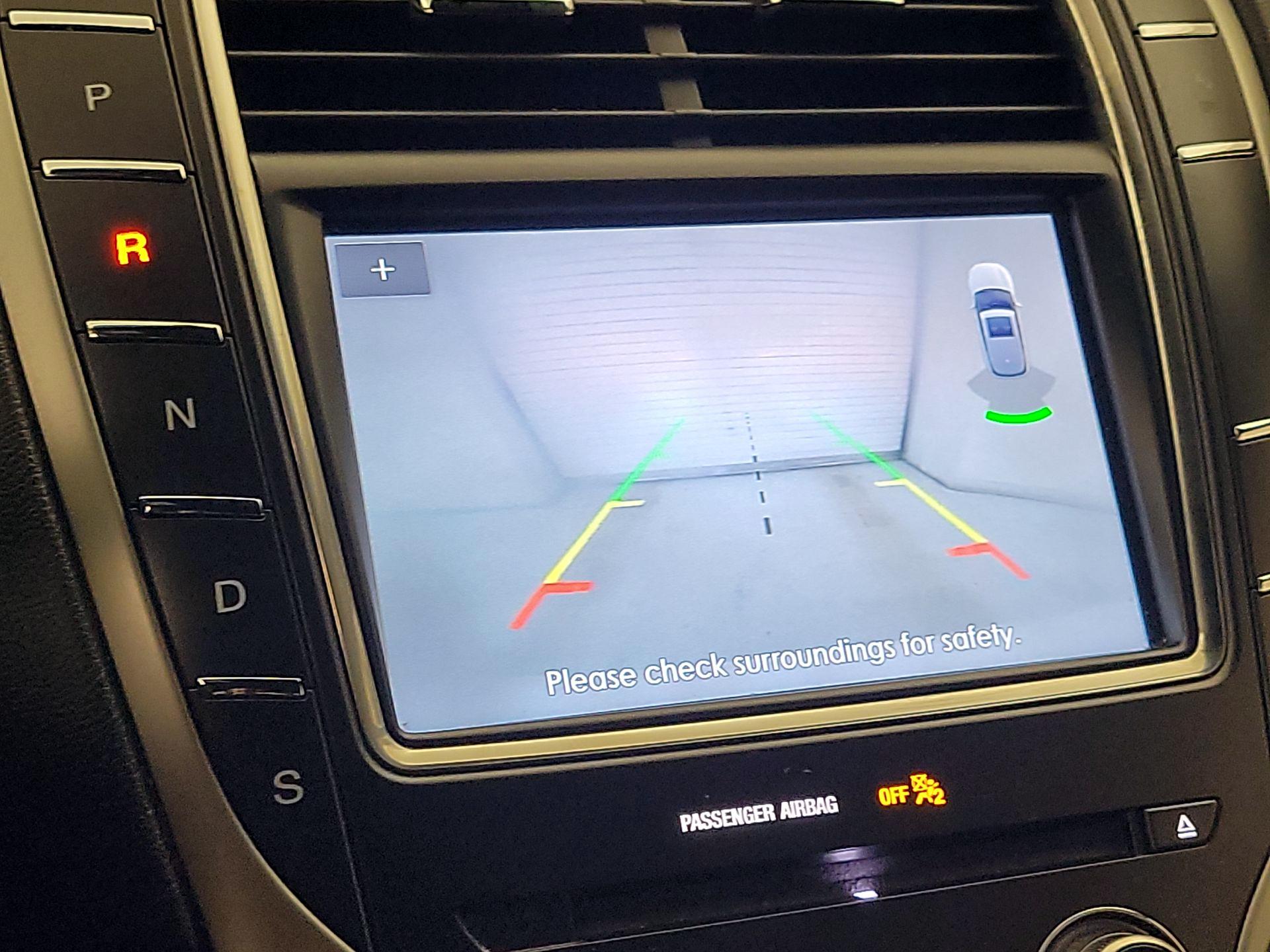 Thumbnail: 2019 Lincoln Nautilus - 15