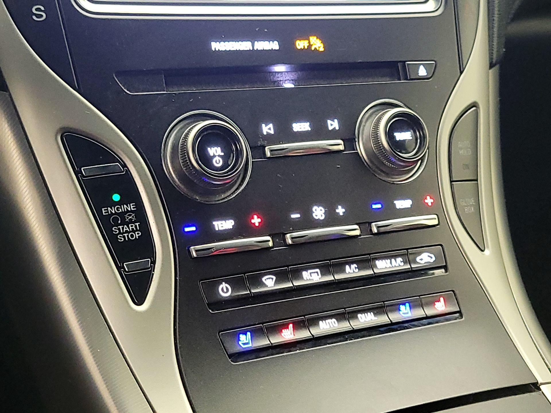 Thumbnail: 2019 Lincoln Nautilus - 17